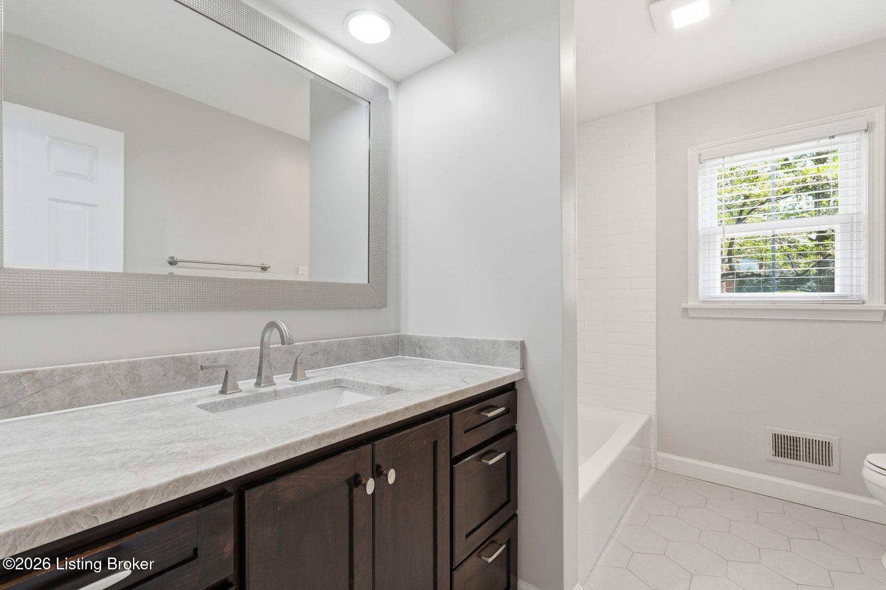 3208 Brownsboro Vista Dr