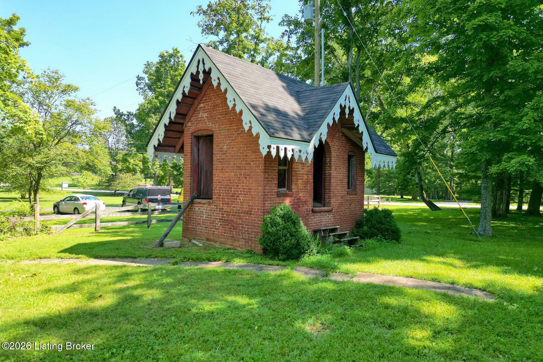 2106 Homewood Dr