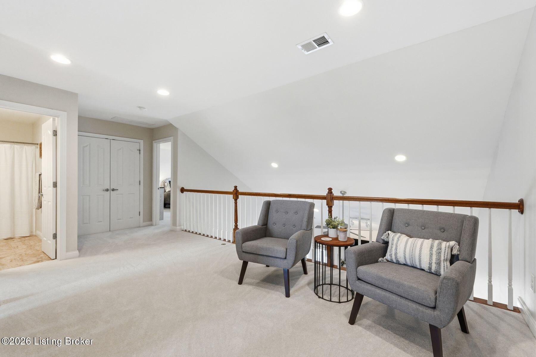 907 S English Station Rd