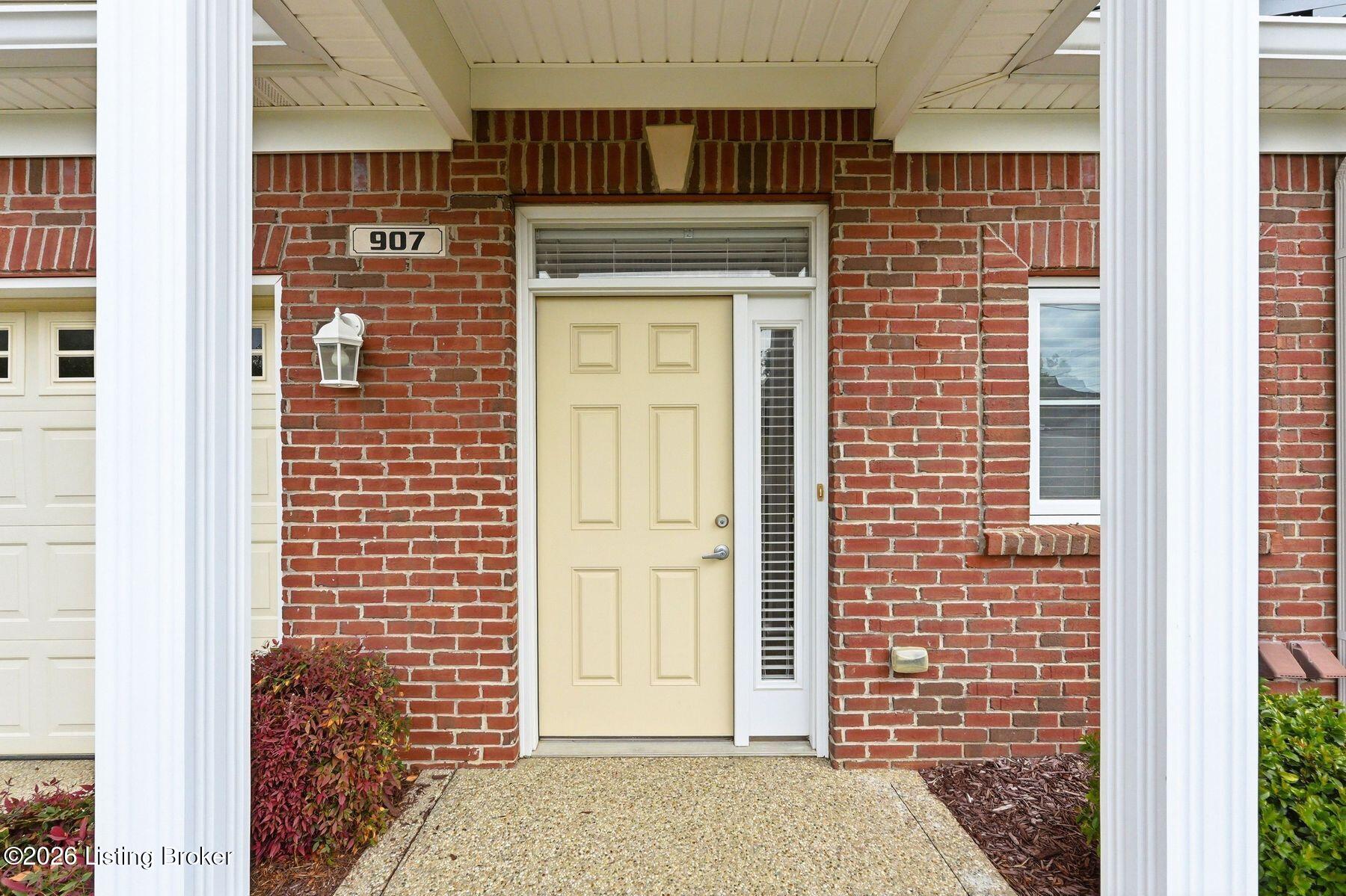 907 S English Station Rd