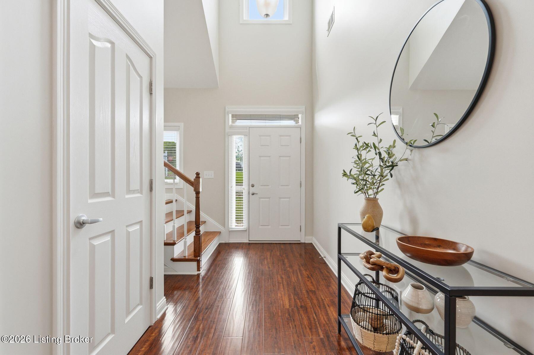 907 S English Station Rd