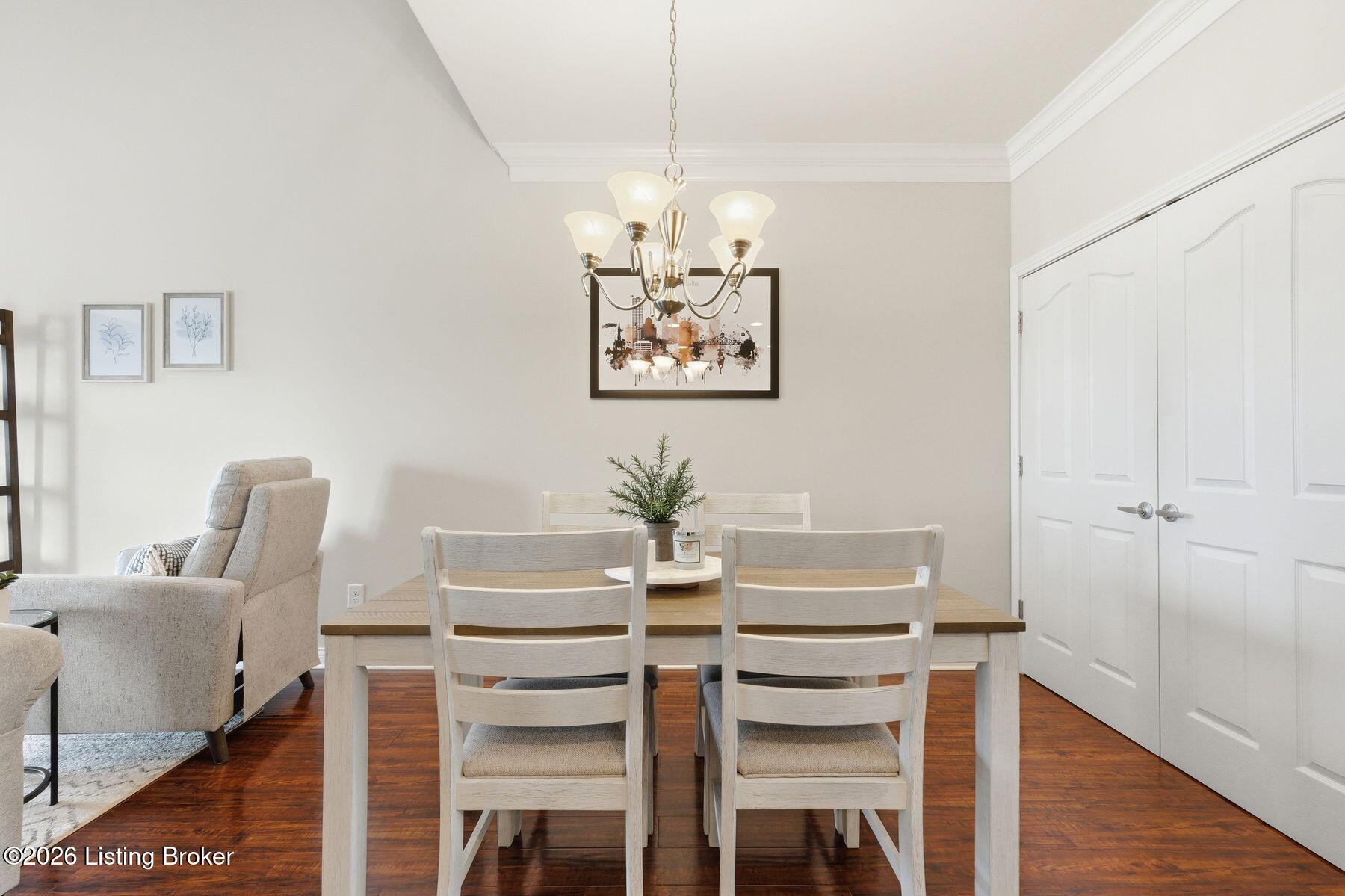 907 S English Station Rd