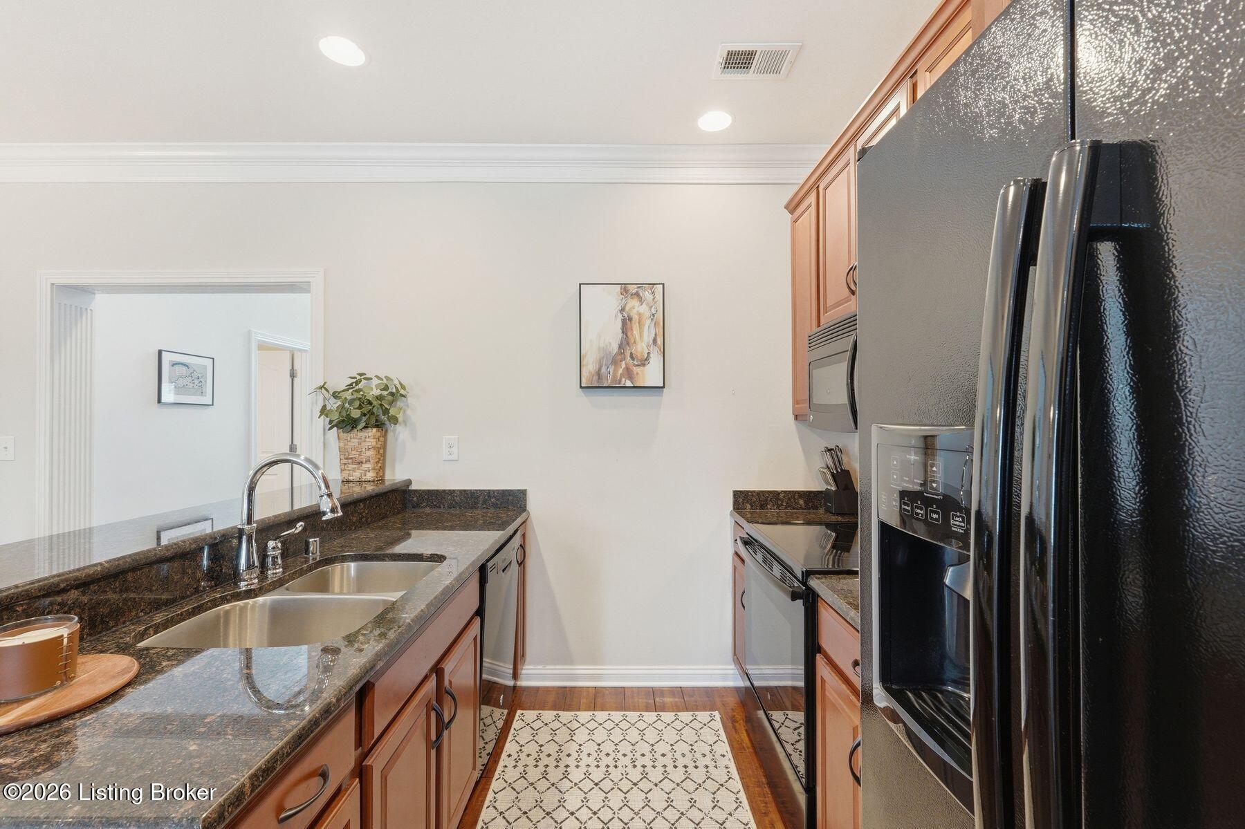 907 S English Station Rd