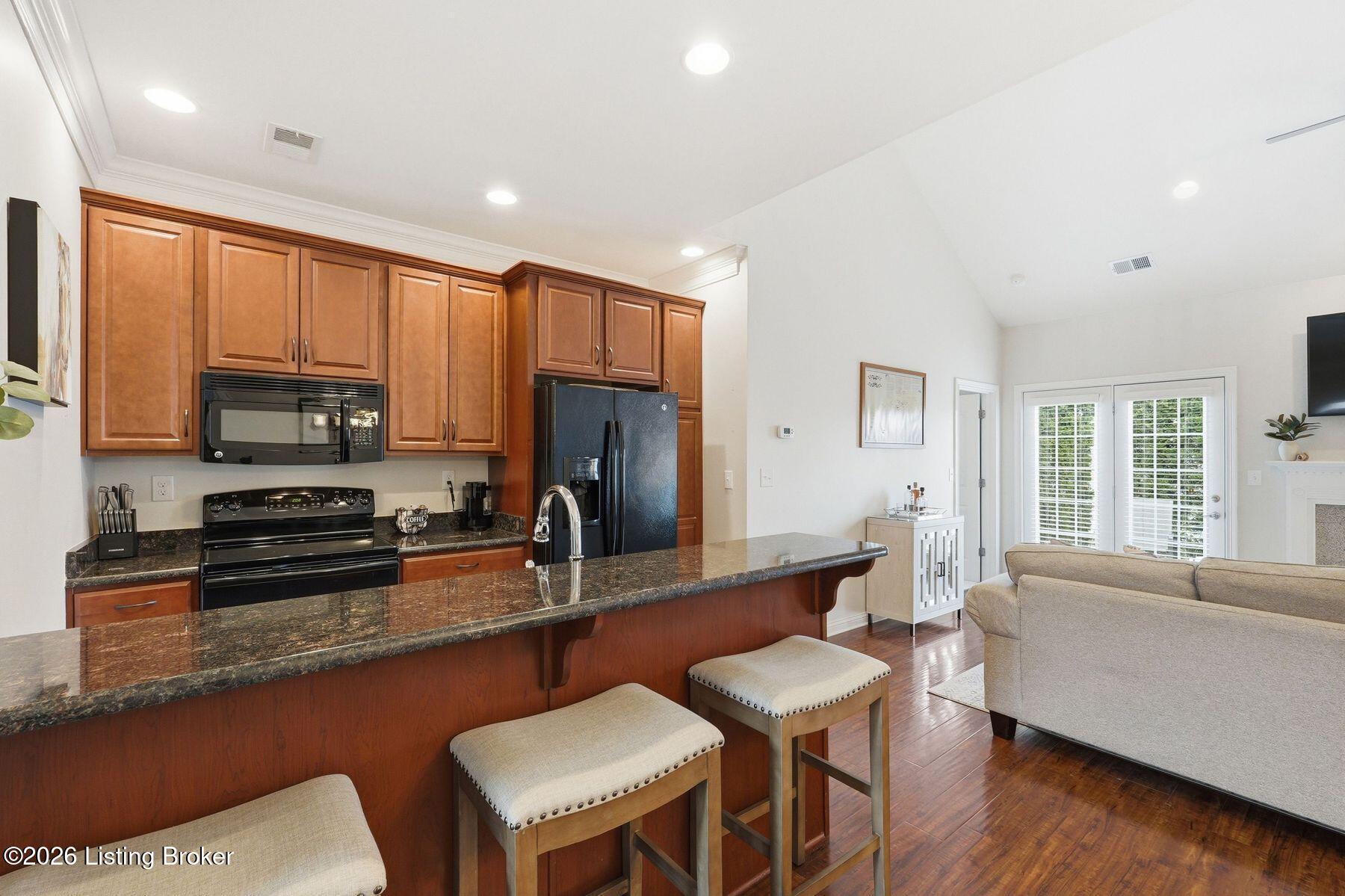 907 S English Station Rd