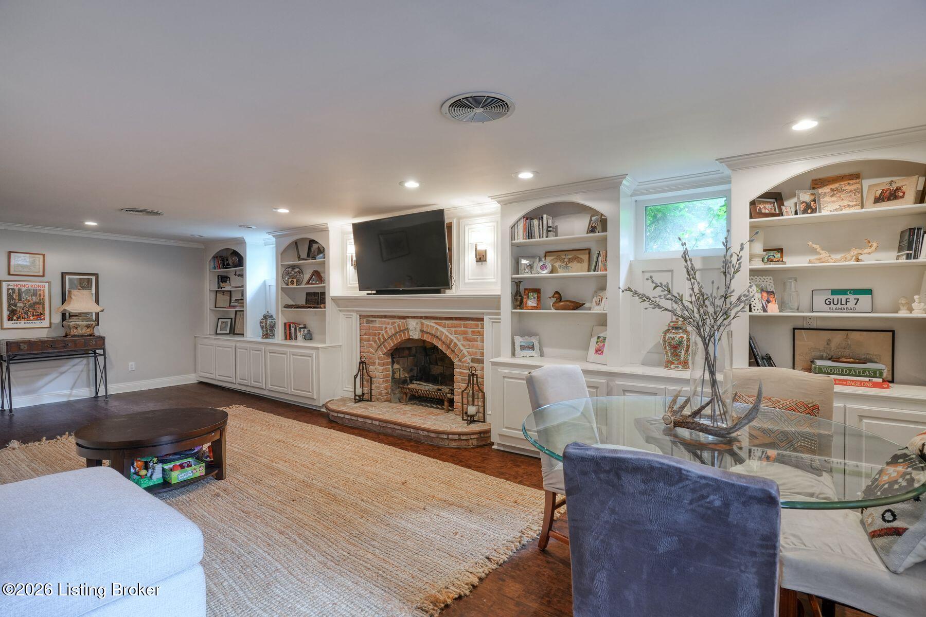 12 Westwind Rd