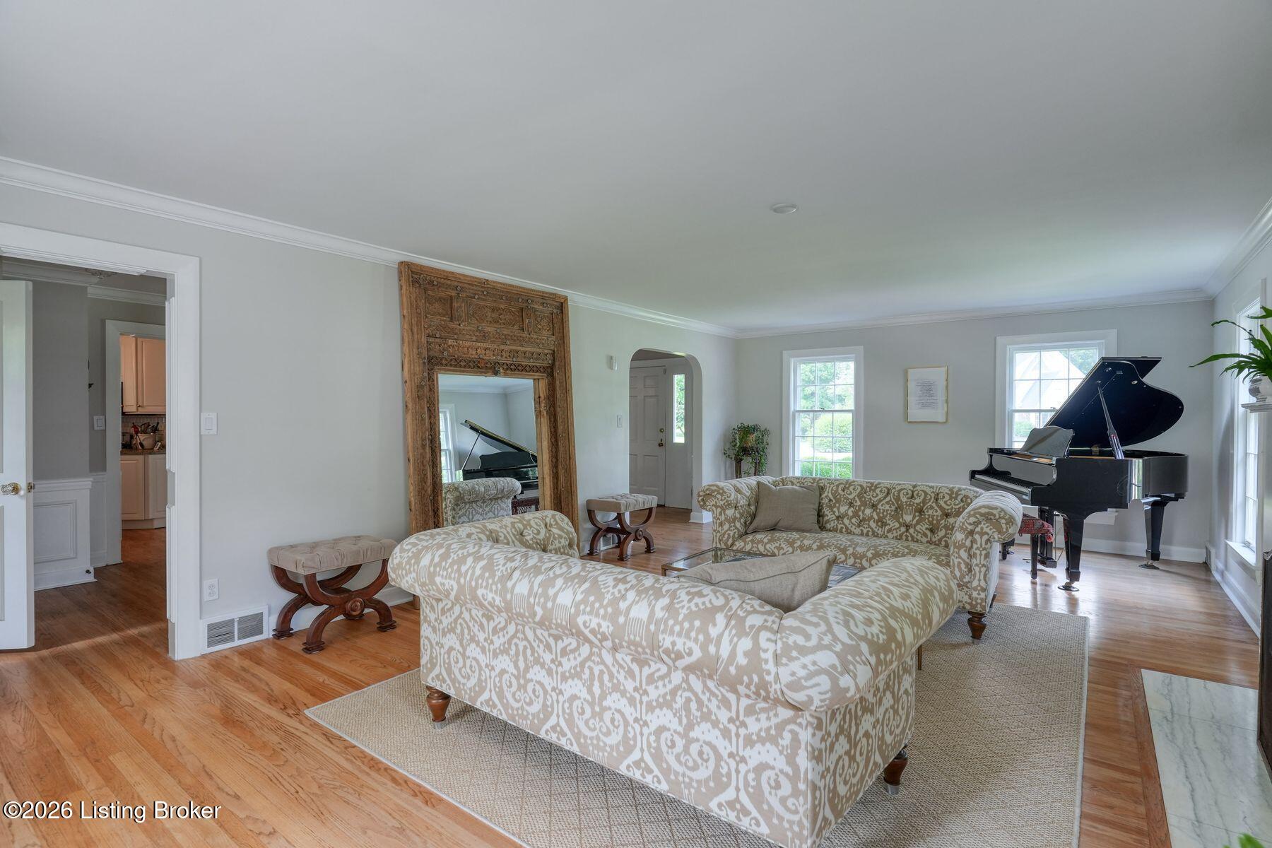 12 Westwind Rd