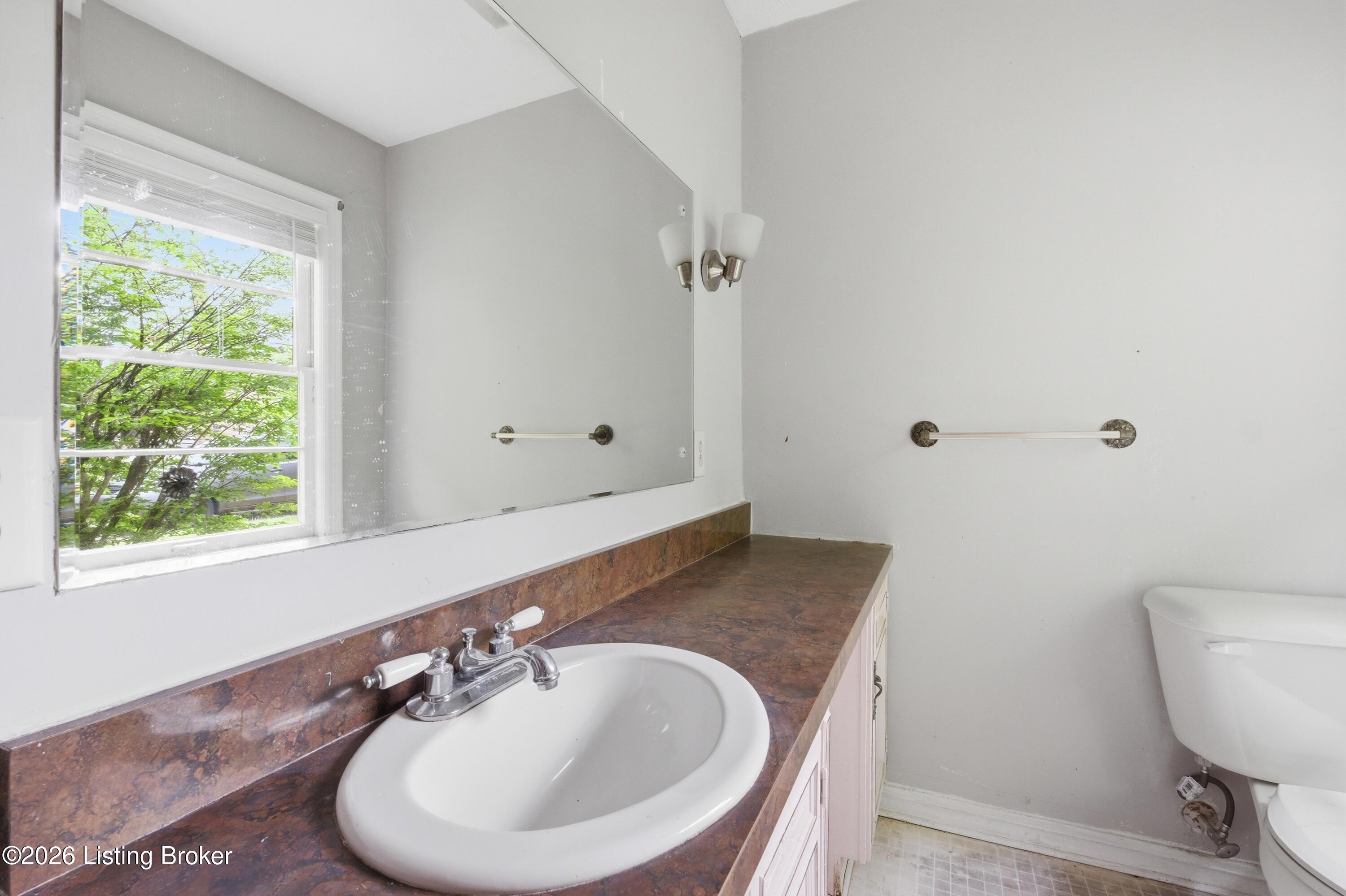 7708 Smyrna Pkwy