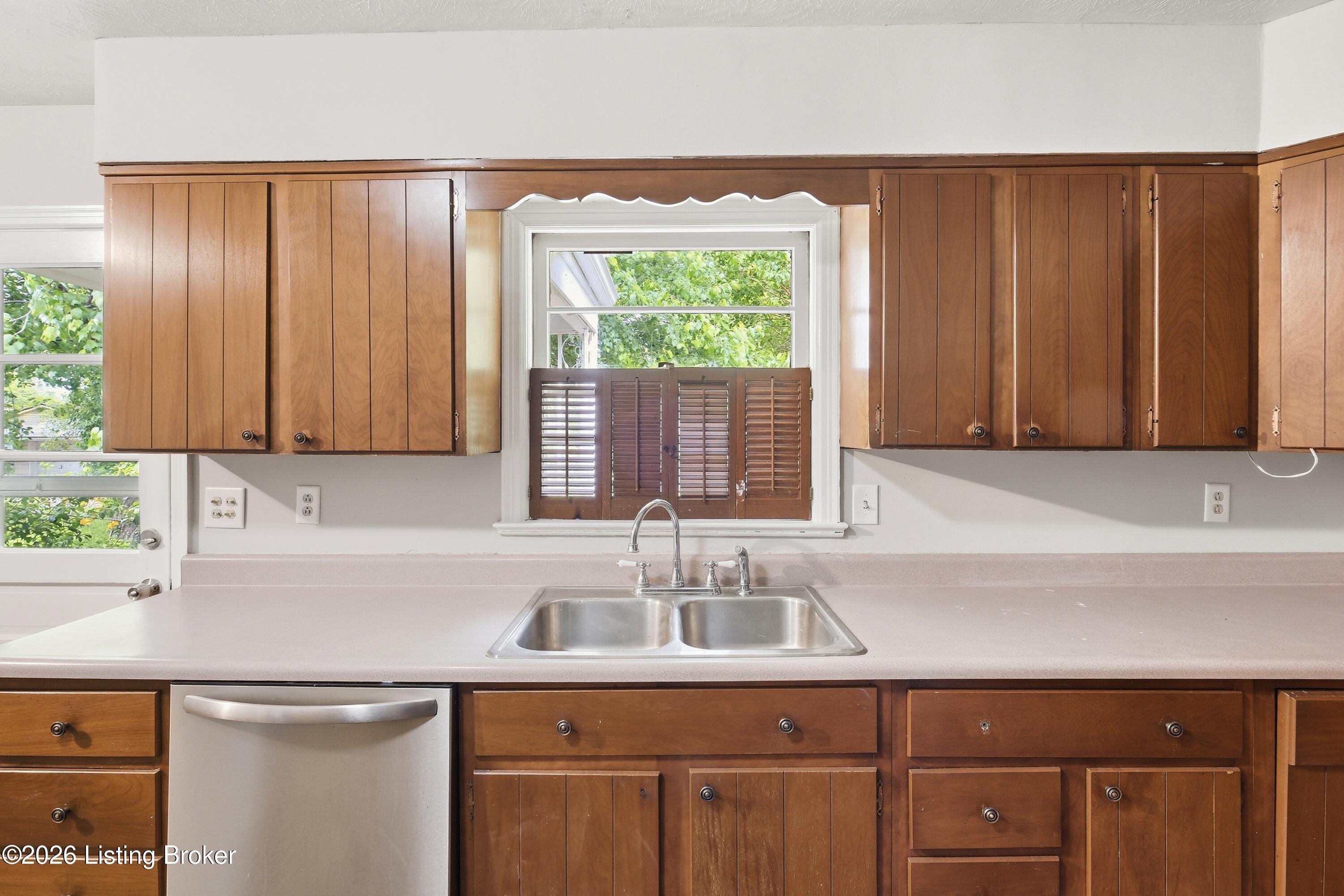 7708 Smyrna Pkwy
