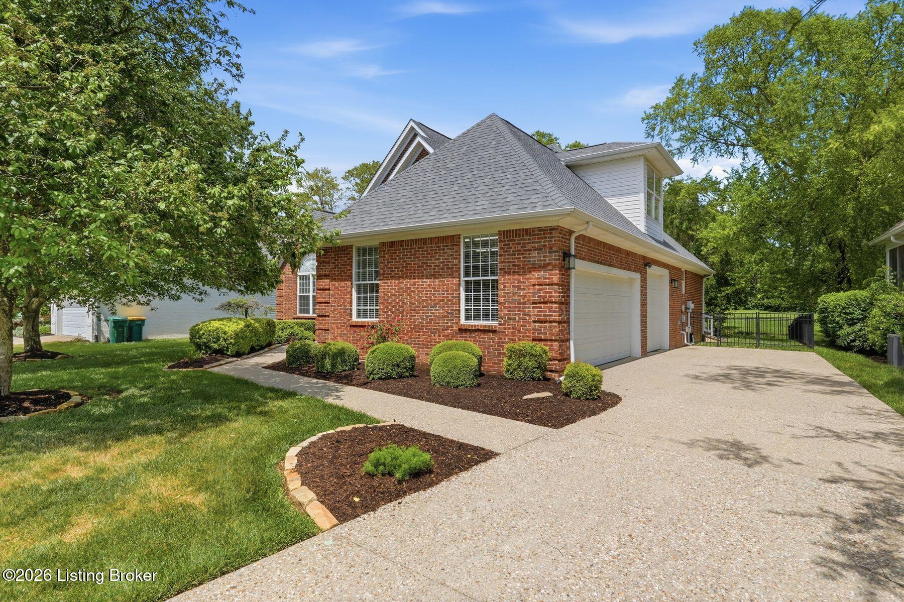 1118 Crosstimbers Dr