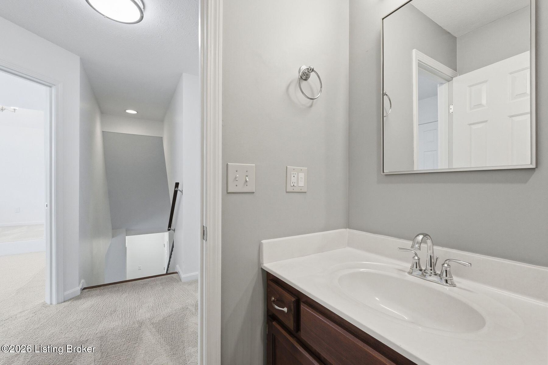 1118 Crosstimbers Dr