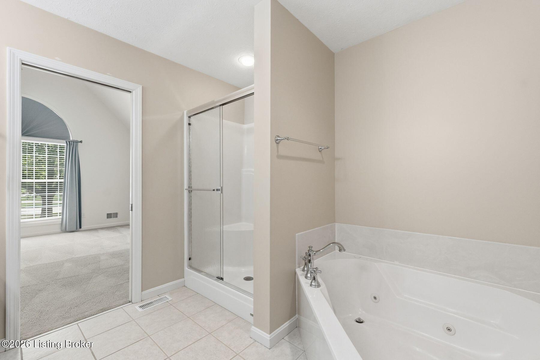 1118 Crosstimbers Dr
