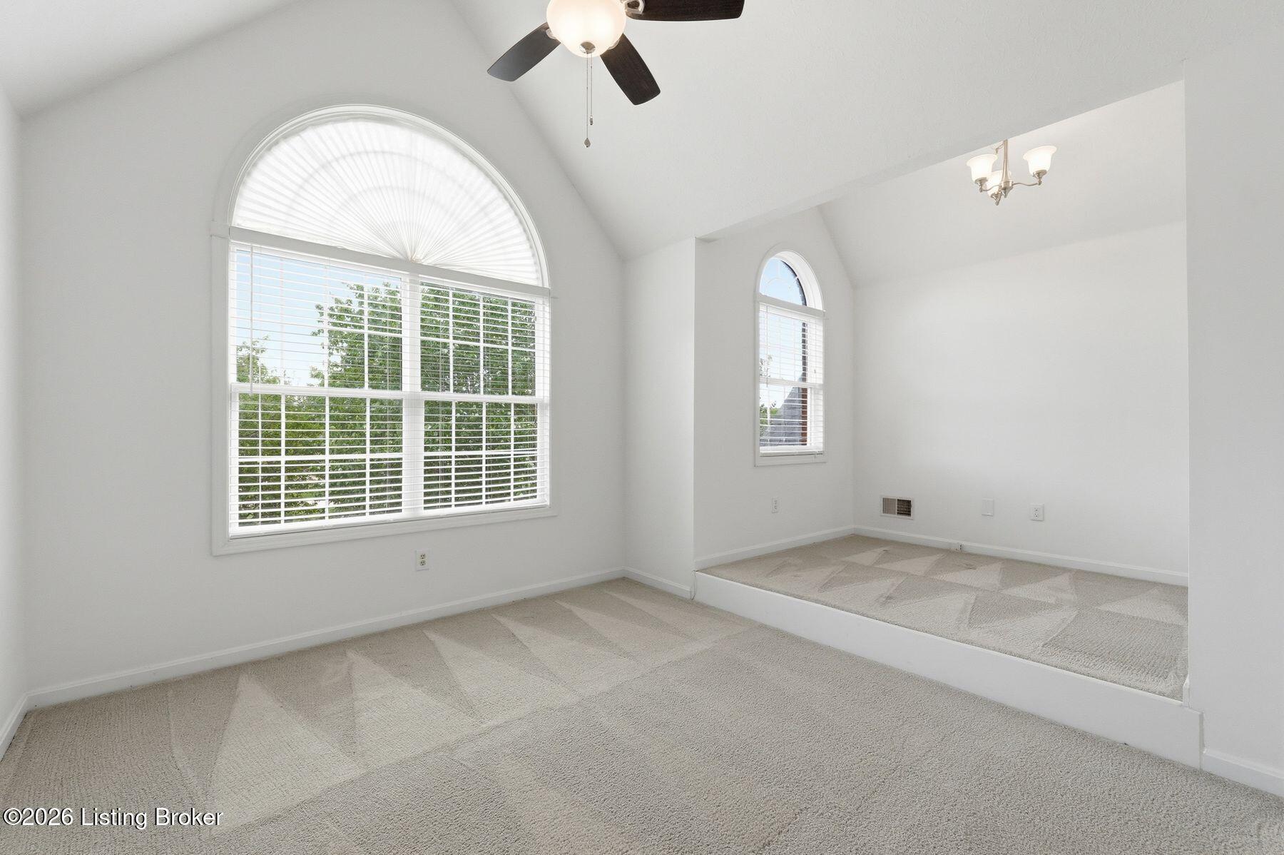 1118 Crosstimbers Dr
