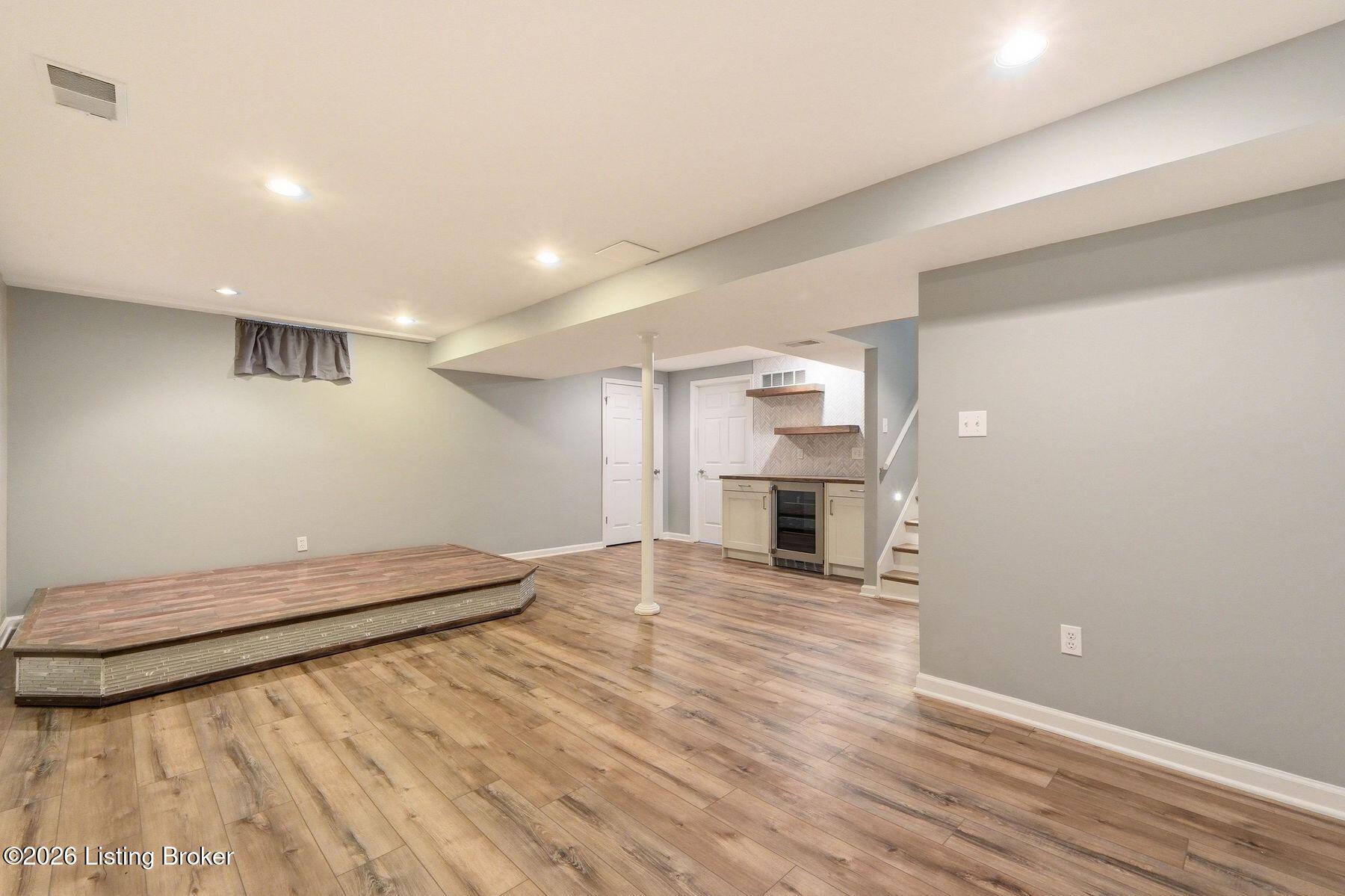 1118 Crosstimbers Dr