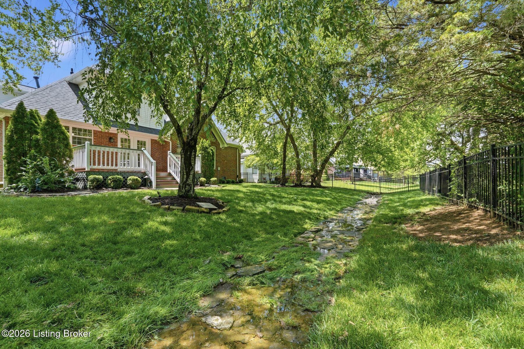 1118 Crosstimbers Dr