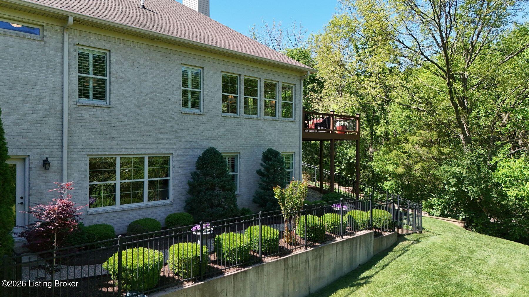 301 Maple Valley Rd