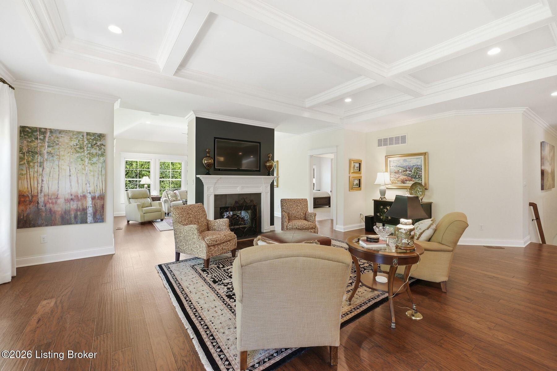 301 Maple Valley Rd