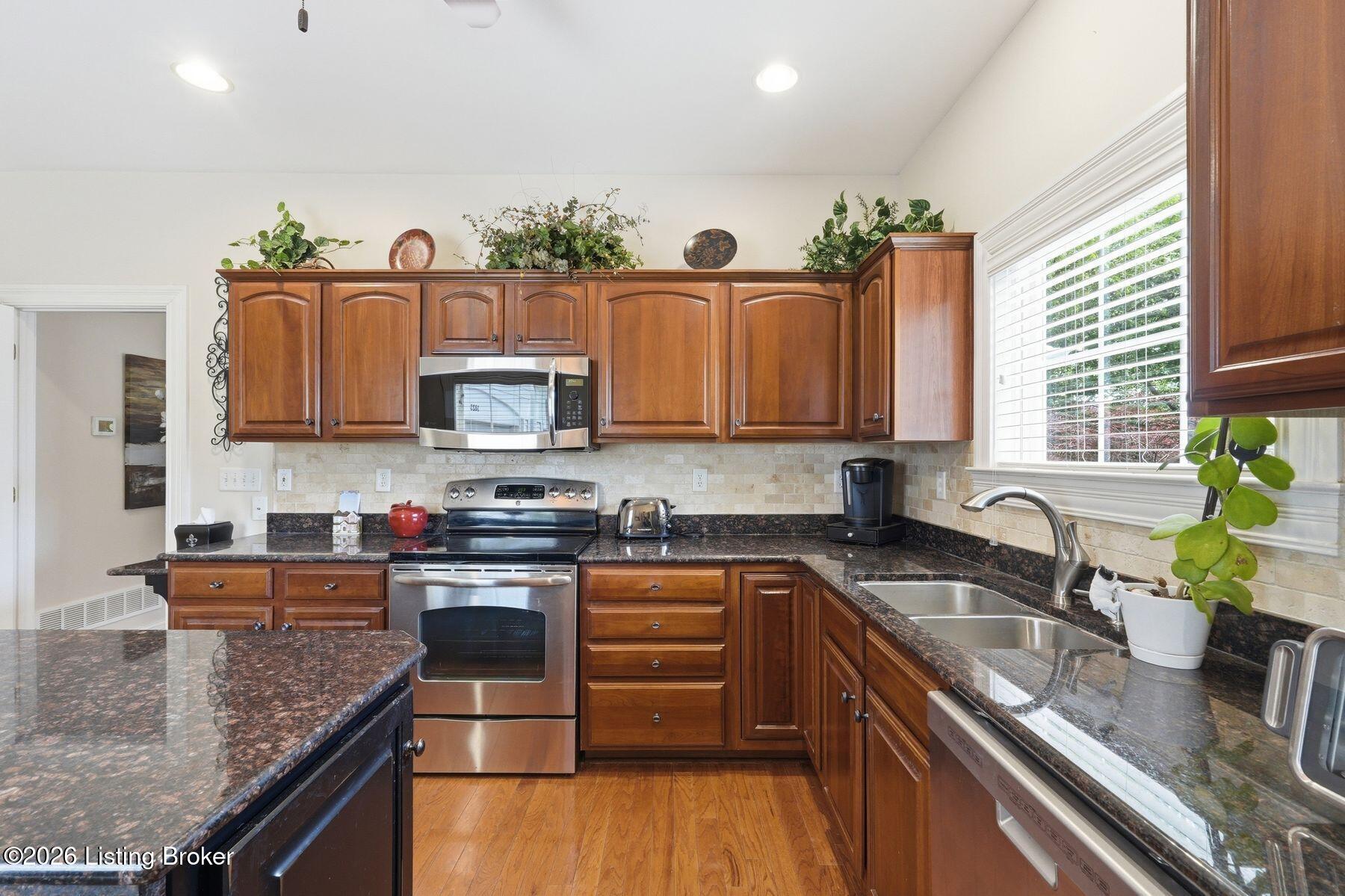 3823 Spring Arbor Dr