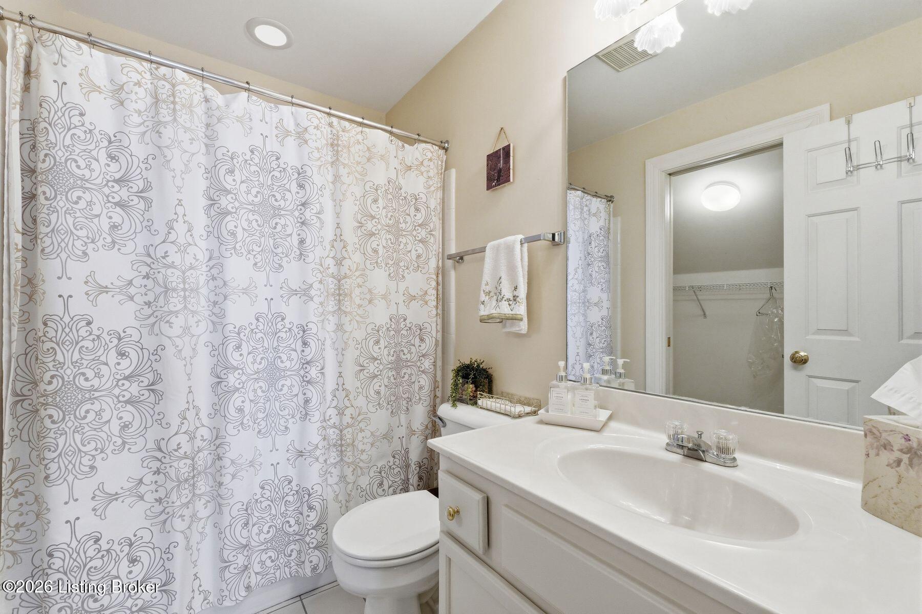3823 Spring Arbor Dr