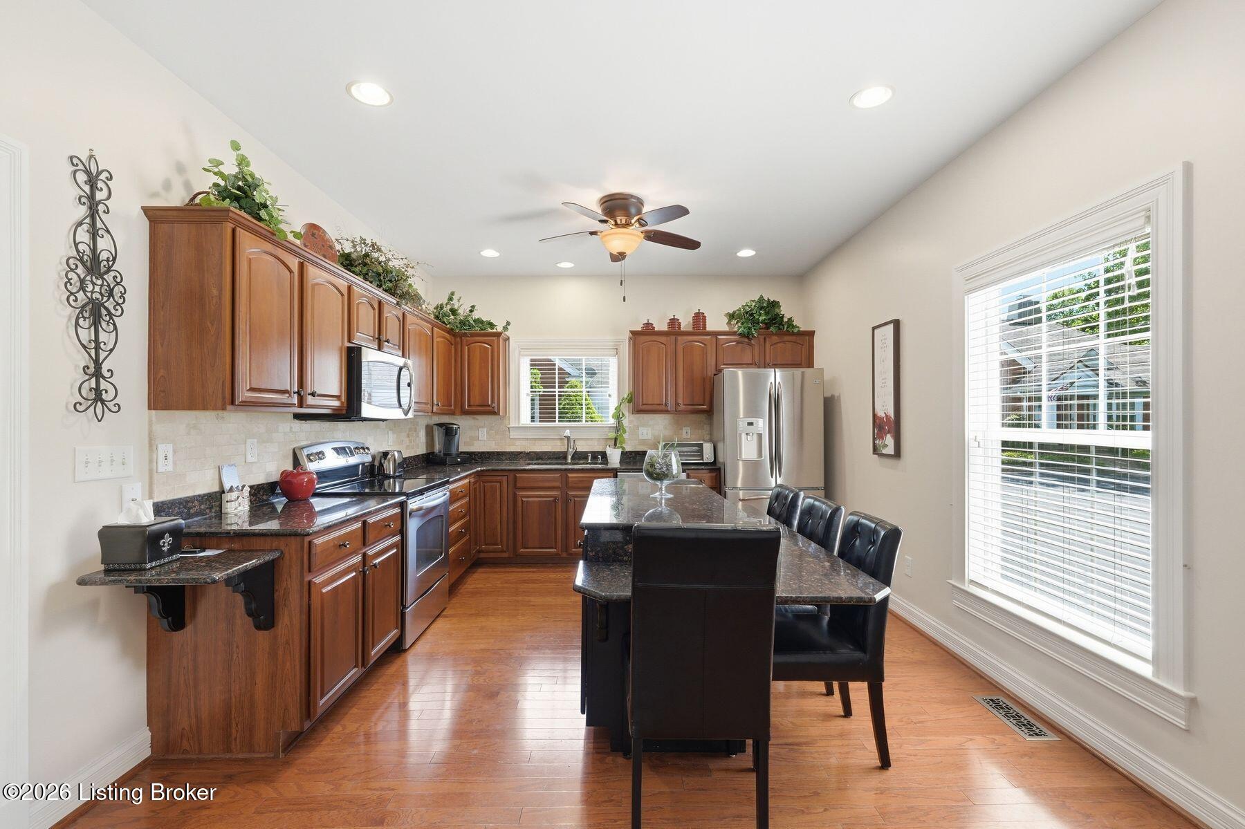 3823 Spring Arbor Dr