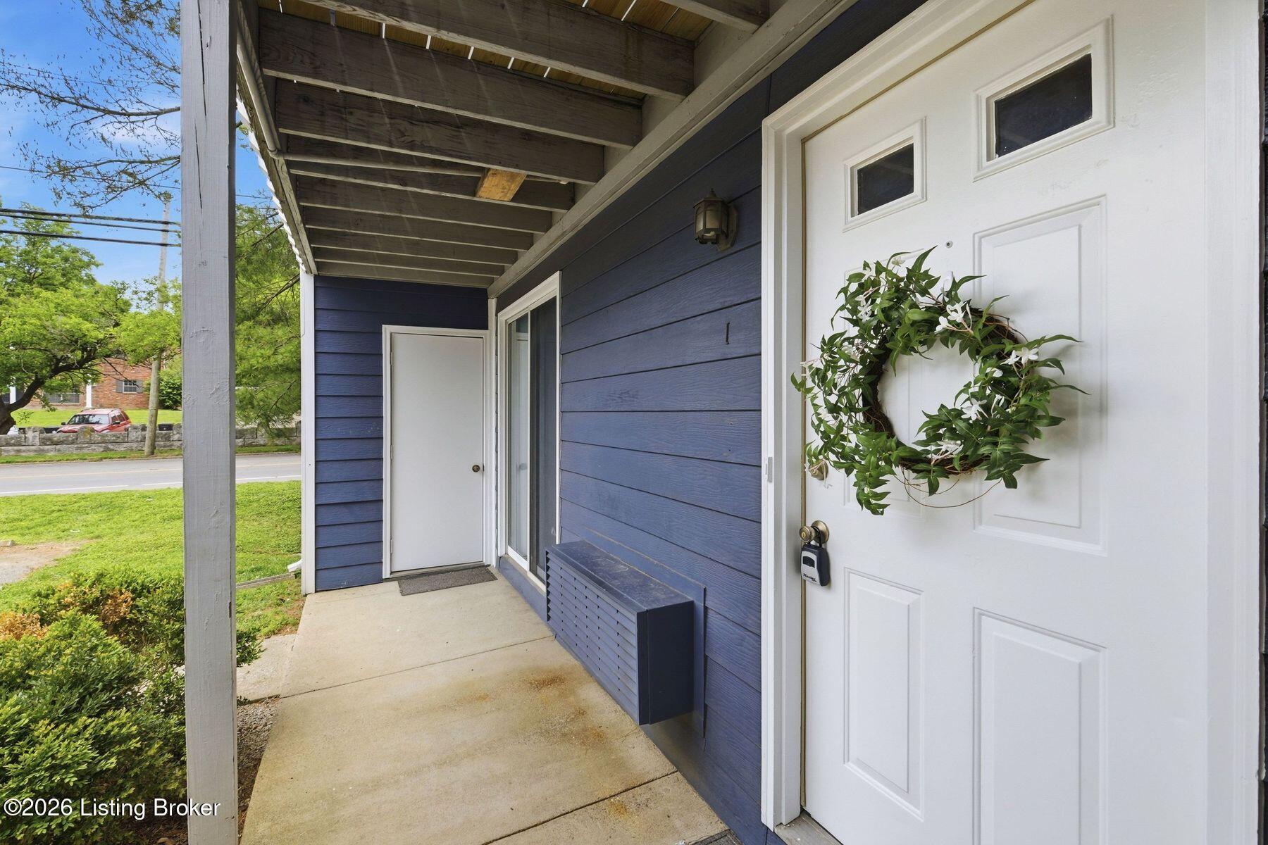2738 Brownsboro Rd 1