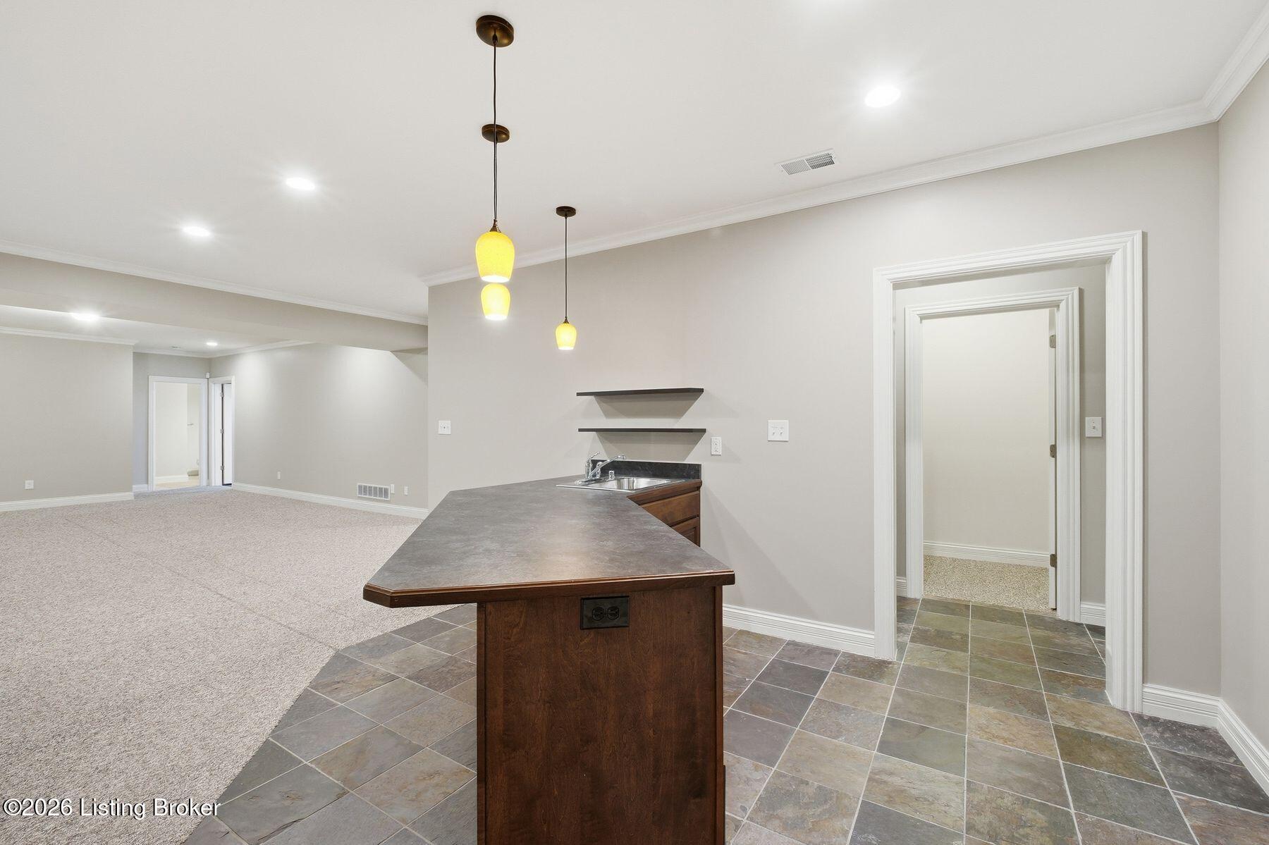 7403 Creekton Dr