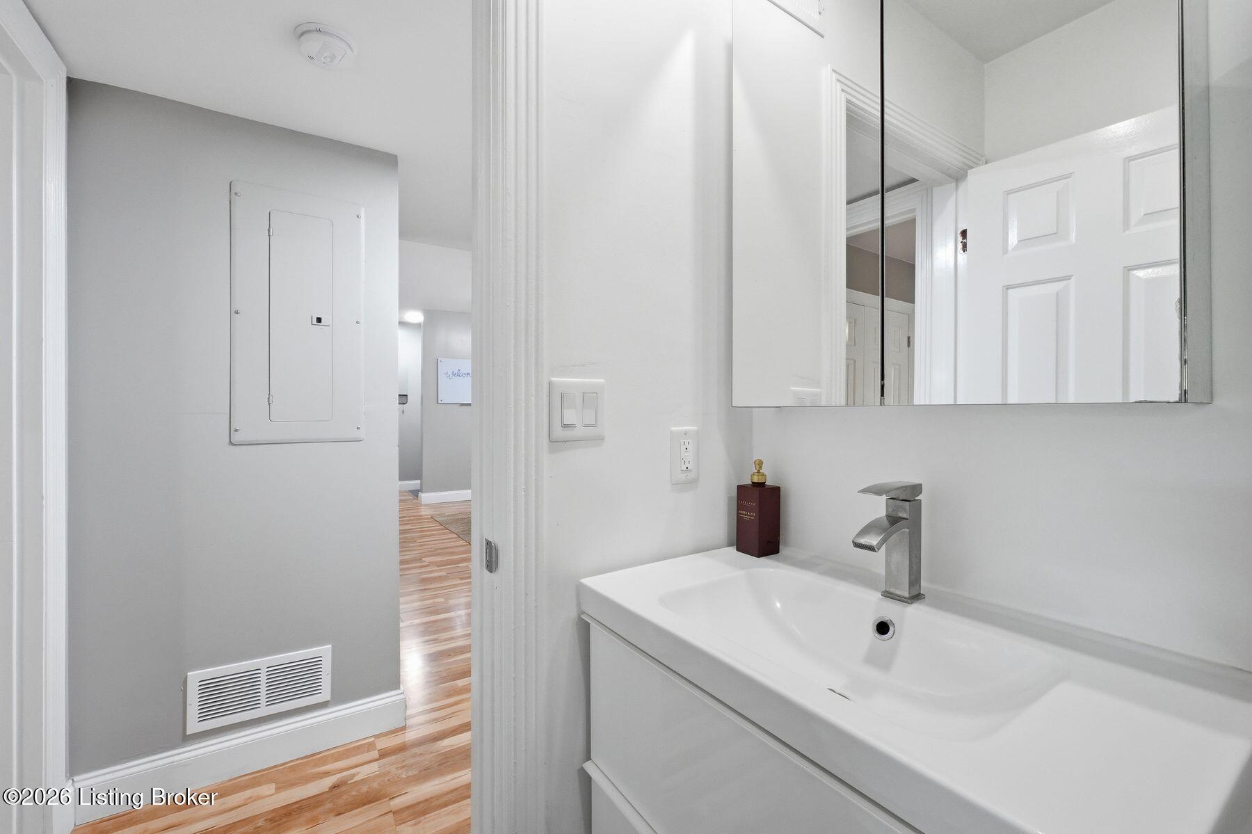 750 Zorn Ave 13