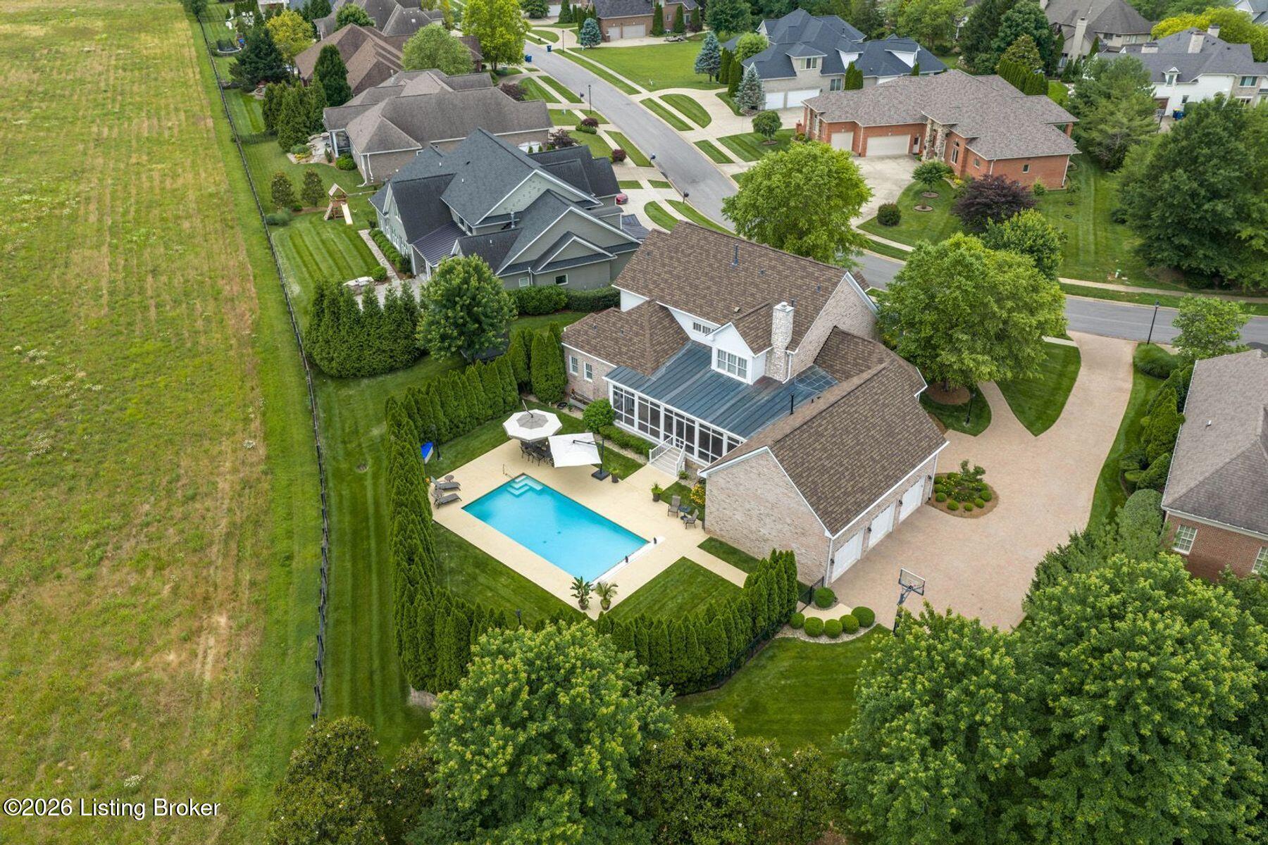 14932 Landmark Dr