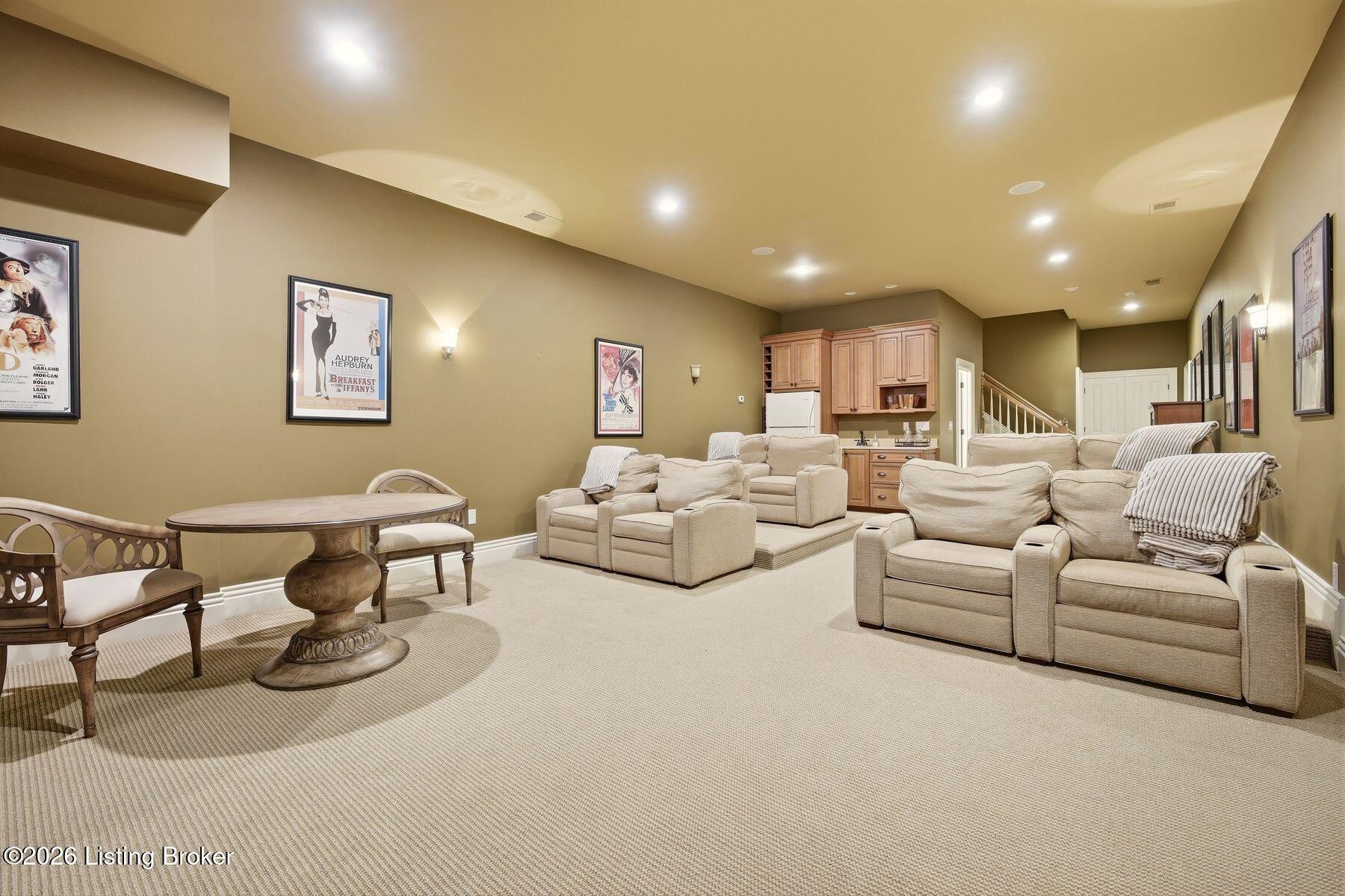 14932 Landmark Dr