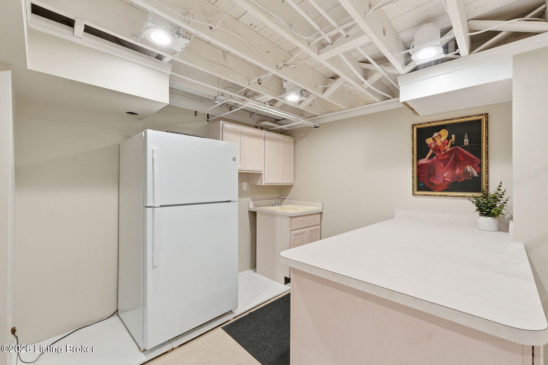 5103 Moccasin Ct