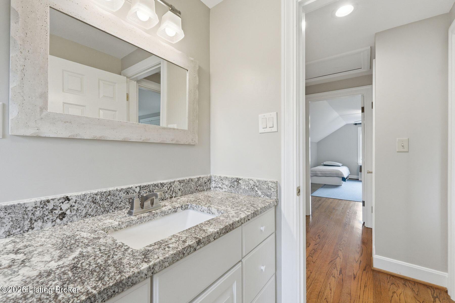 5103 Moccasin Ct