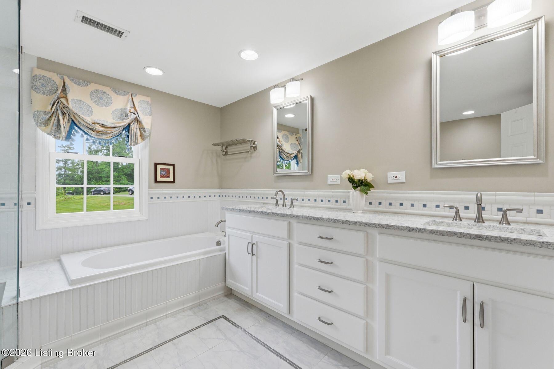 5103 Moccasin Ct