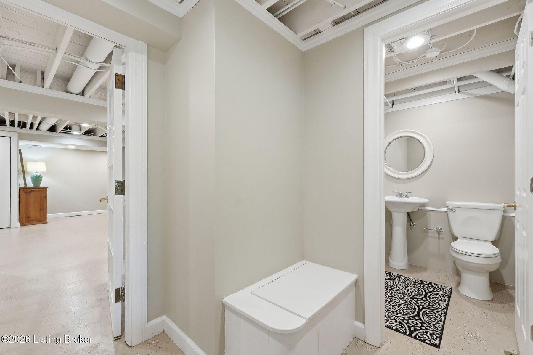 5103 Moccasin Ct