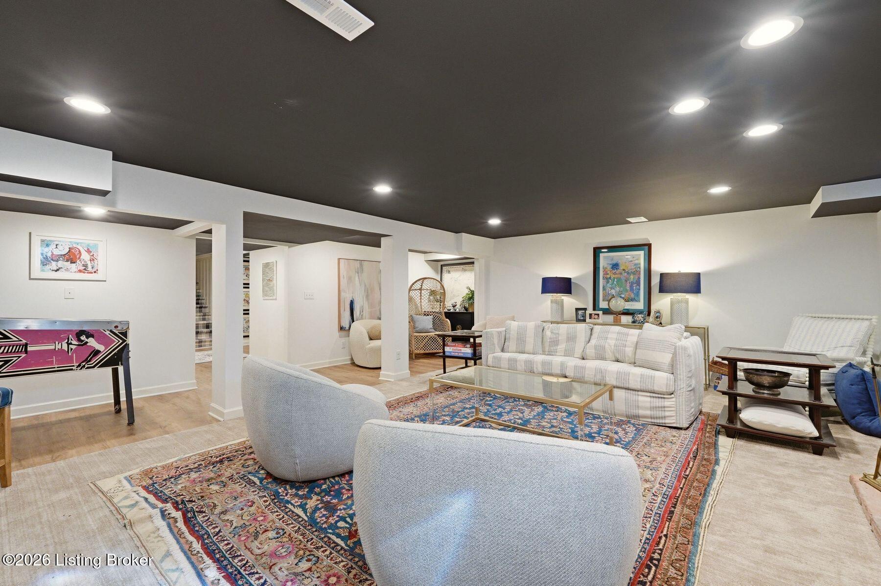 506 Jarvis Ln