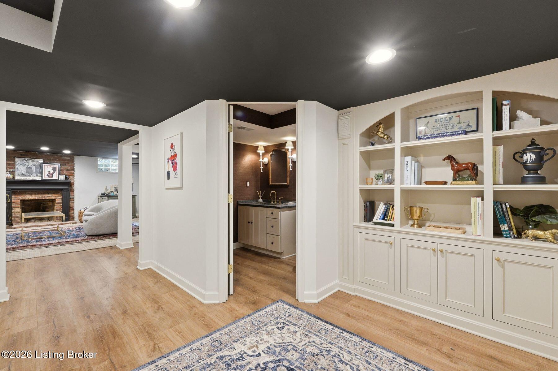 506 Jarvis Ln