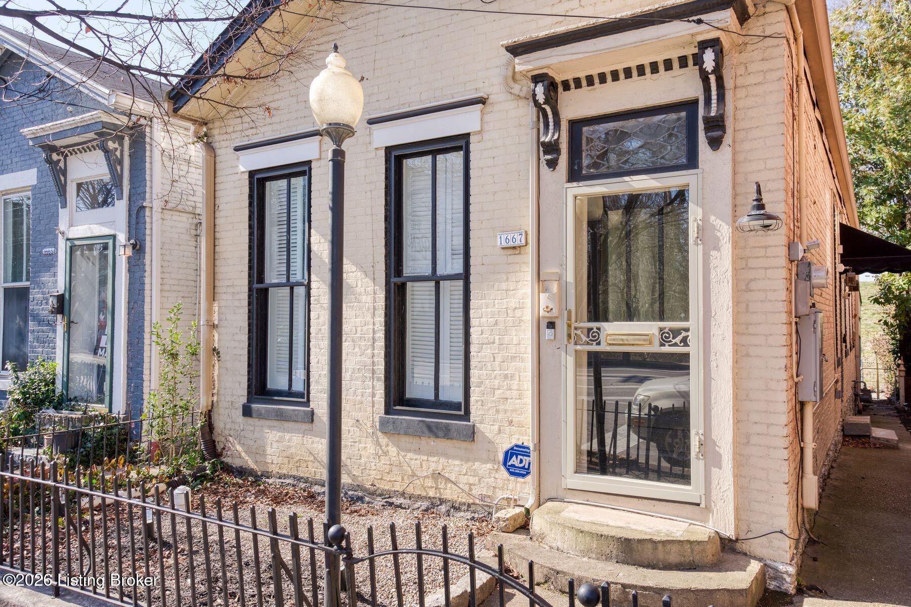1667 Story Ave