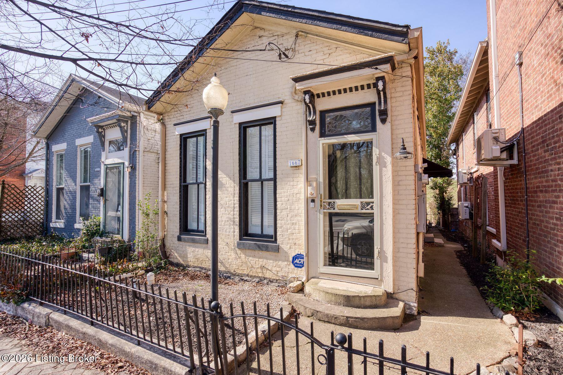 1667 Story Ave