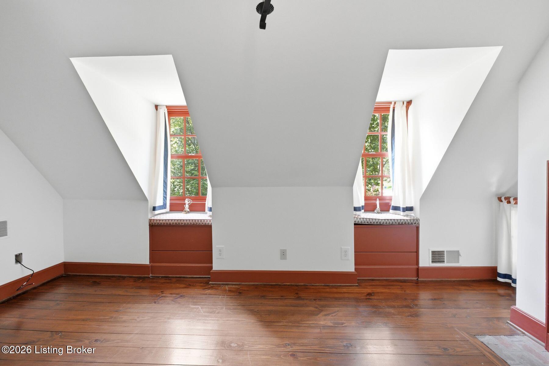 6224 Deep Cove Ct