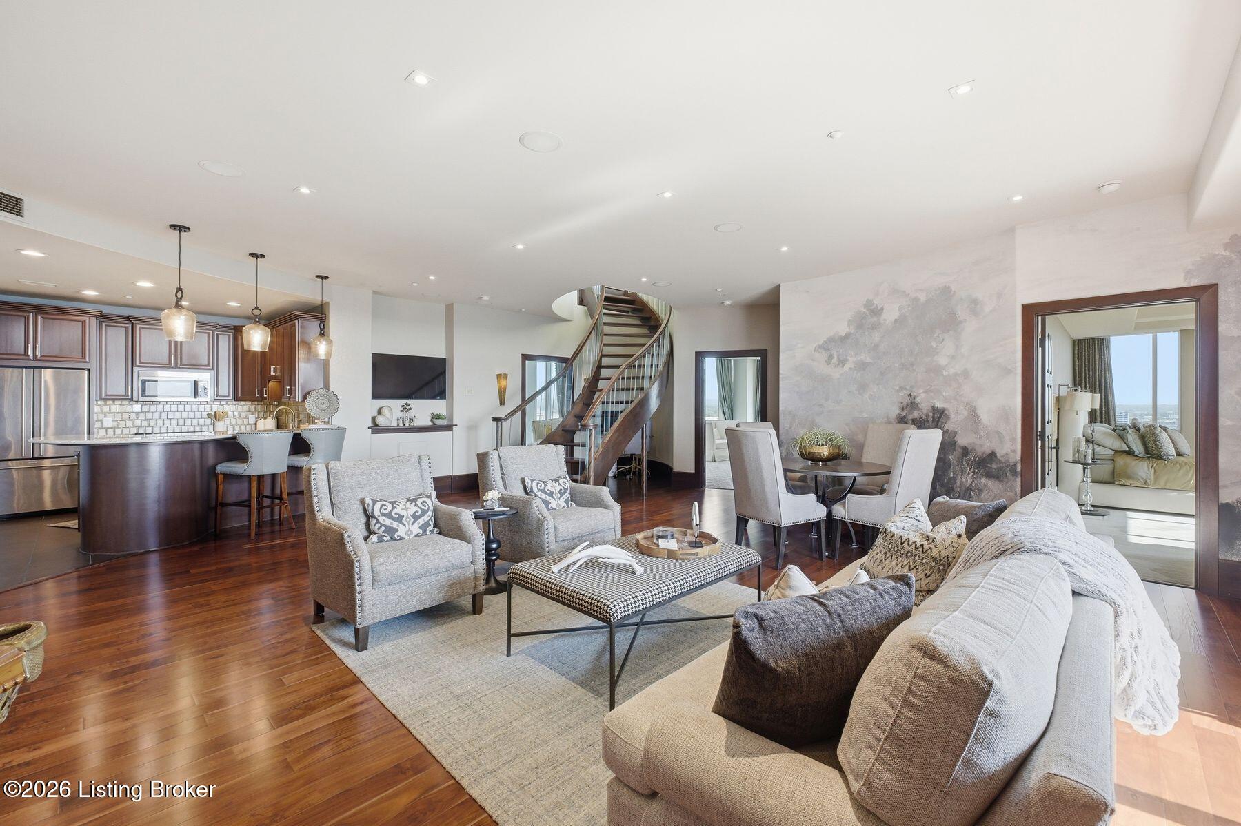 222 E Witherspoon St 1601