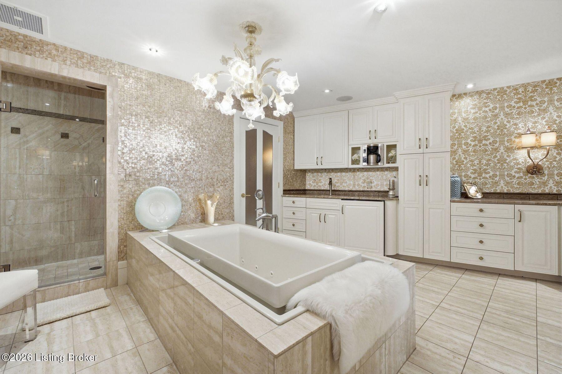 222 E Witherspoon St 1601