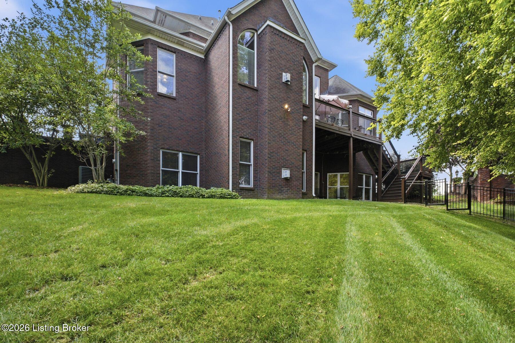 300 Longview Park Pl