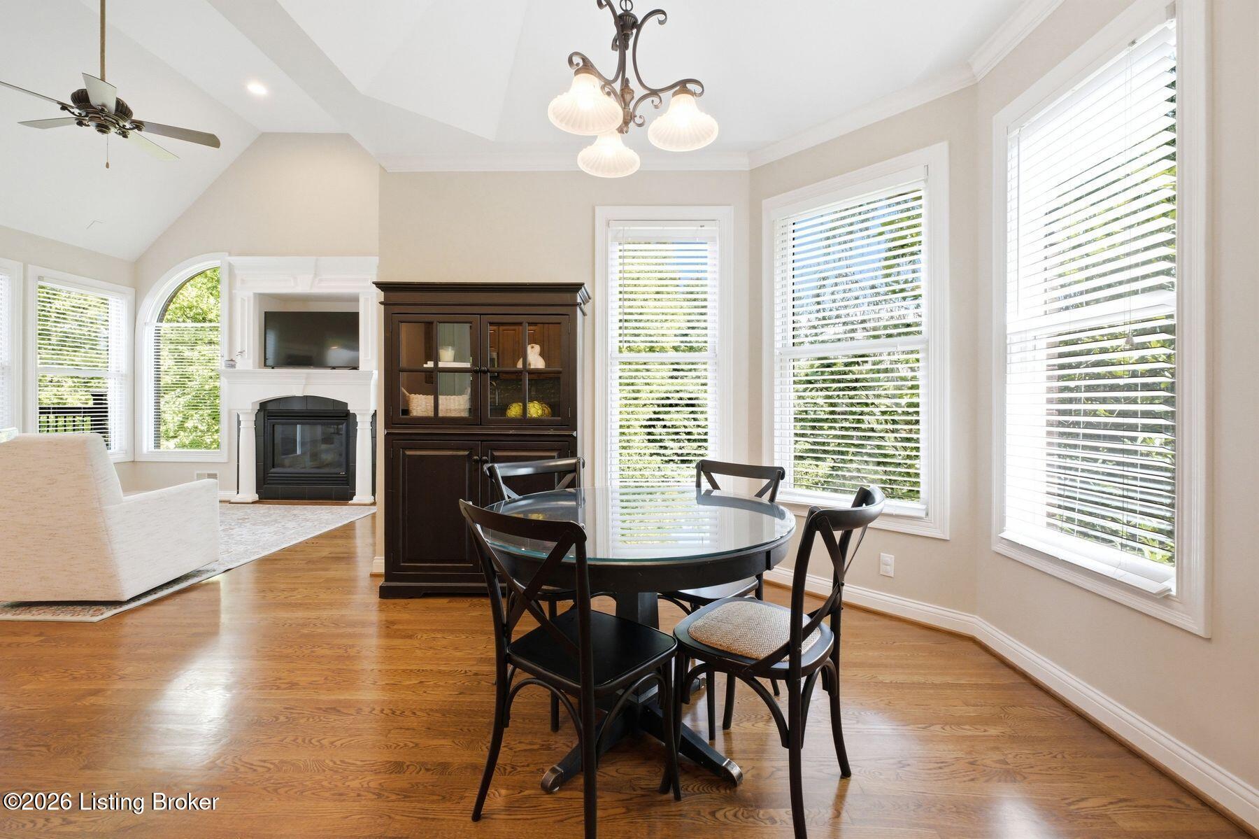 300 Longview Park Pl