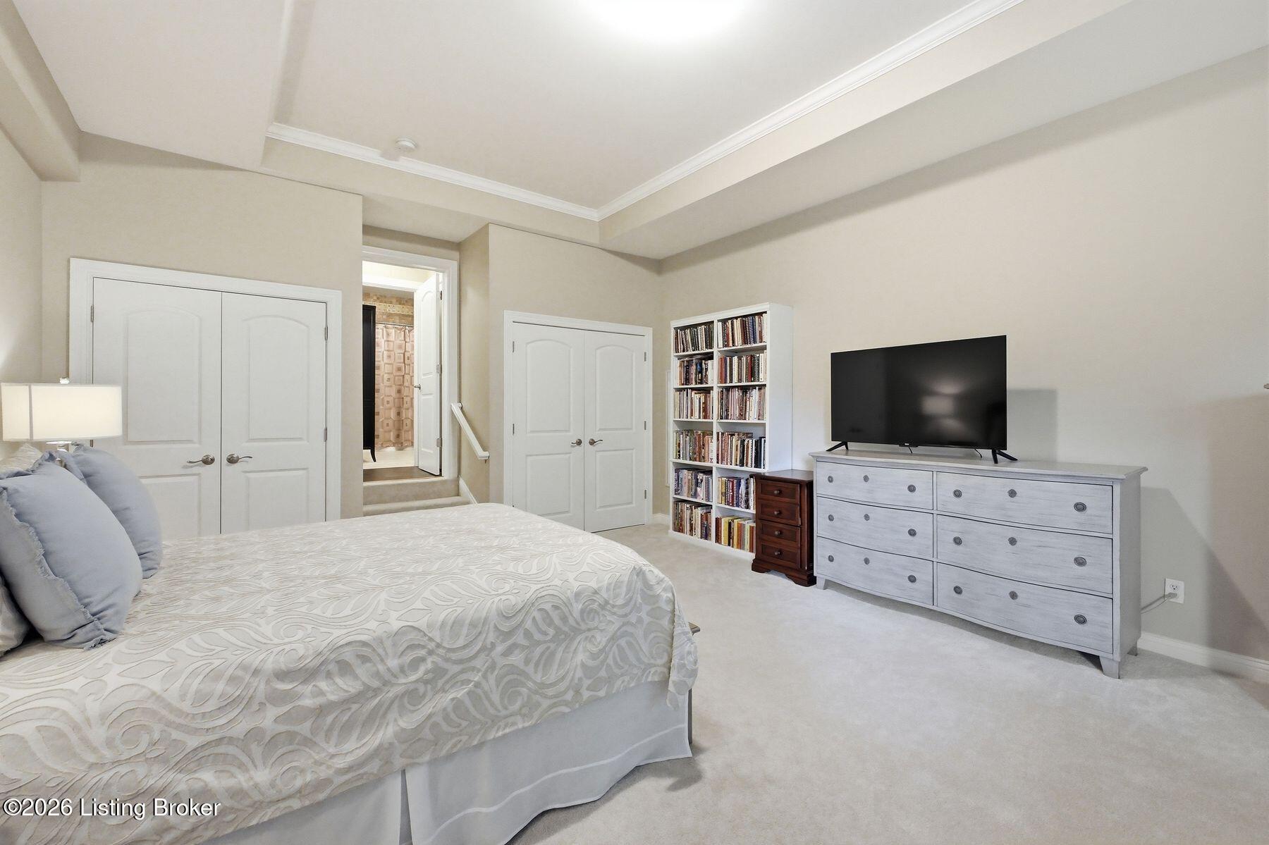 300 Longview Park Pl