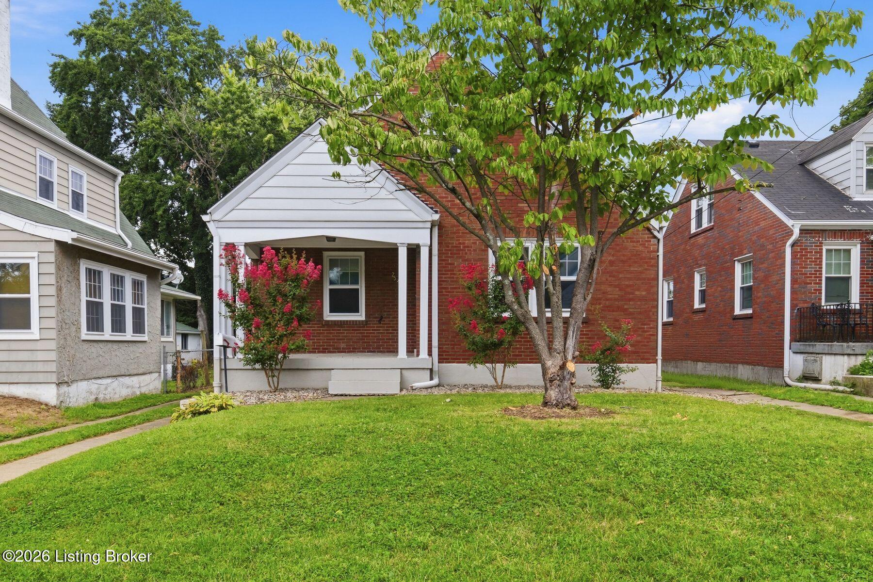 2543 Ridgewood Ave