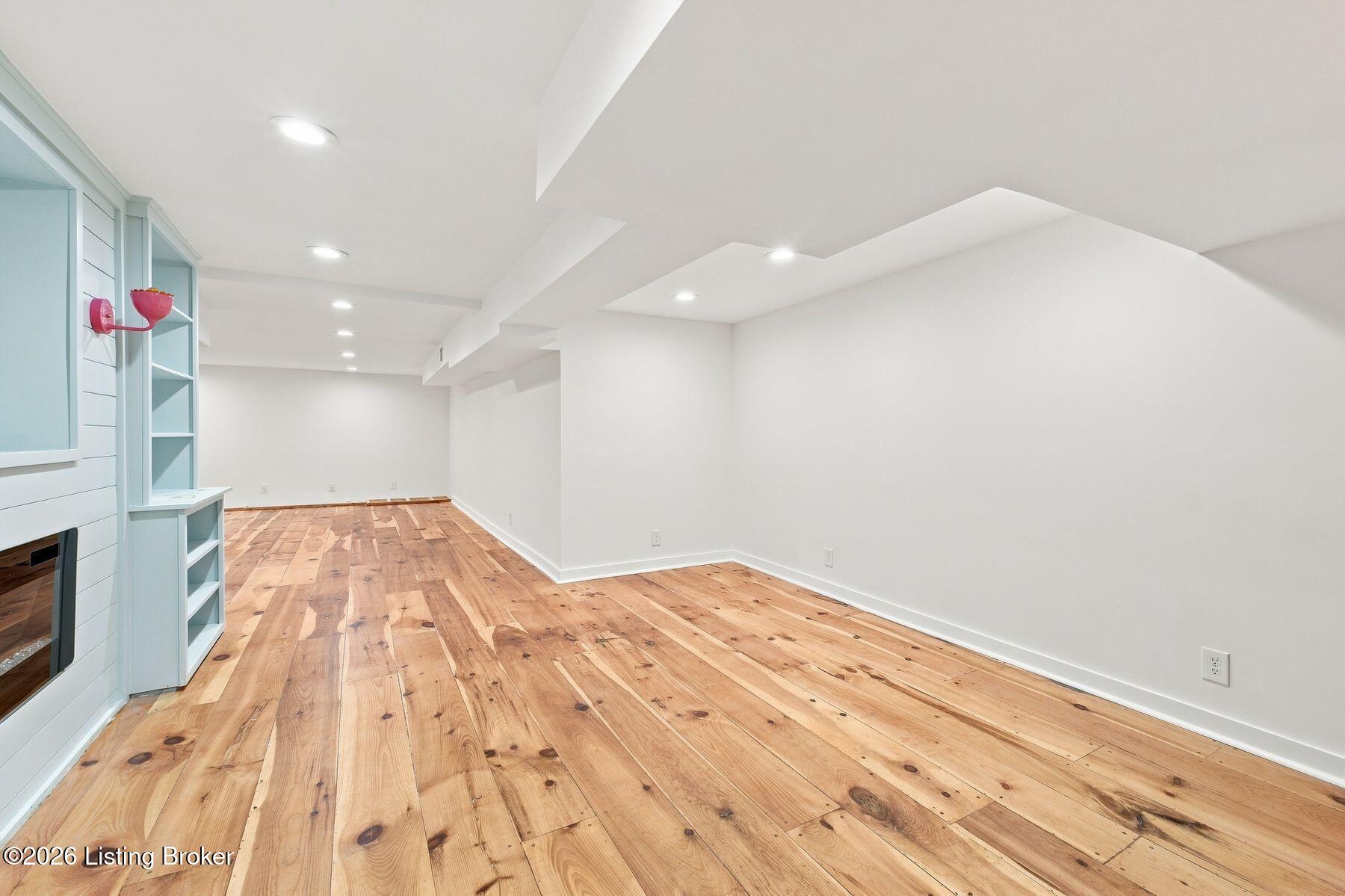 3946 Napanee Rd