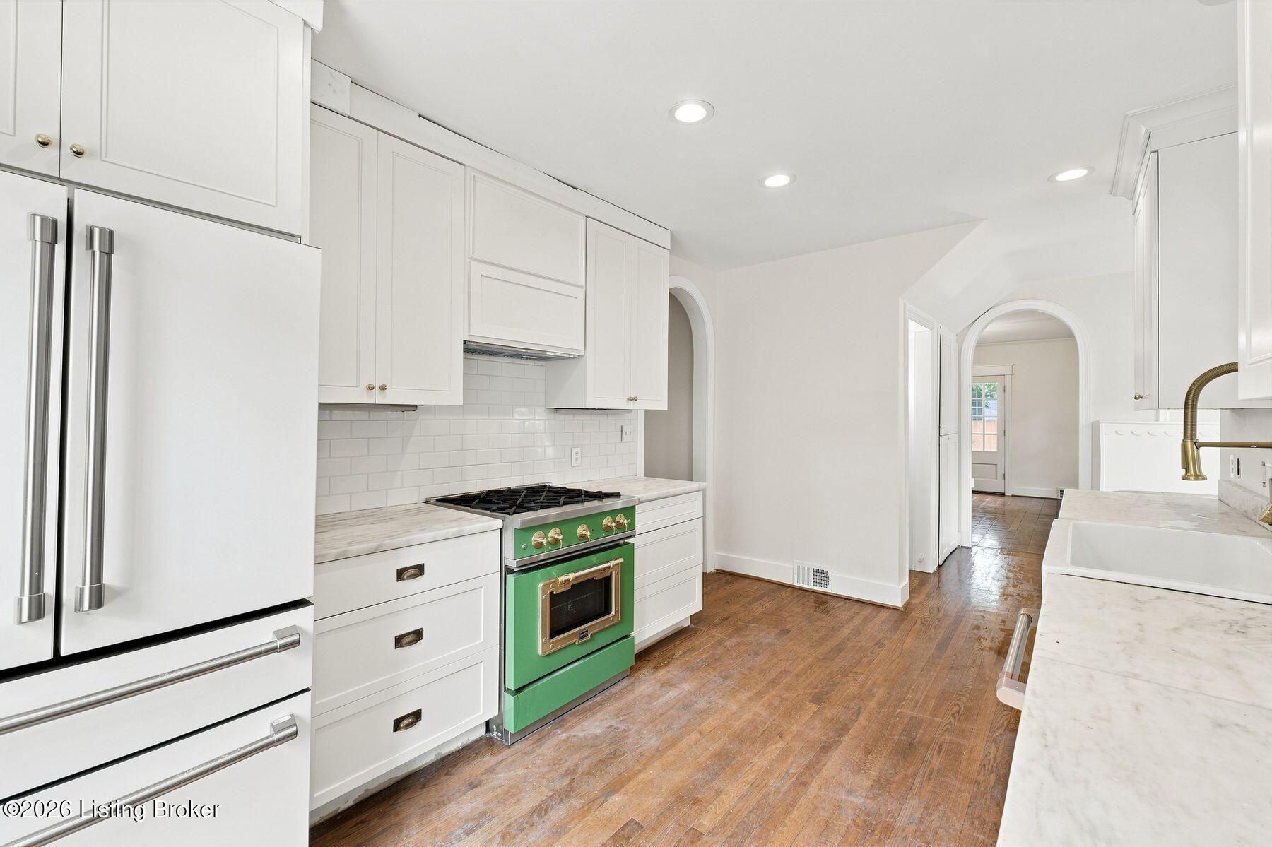 3946 Napanee Rd