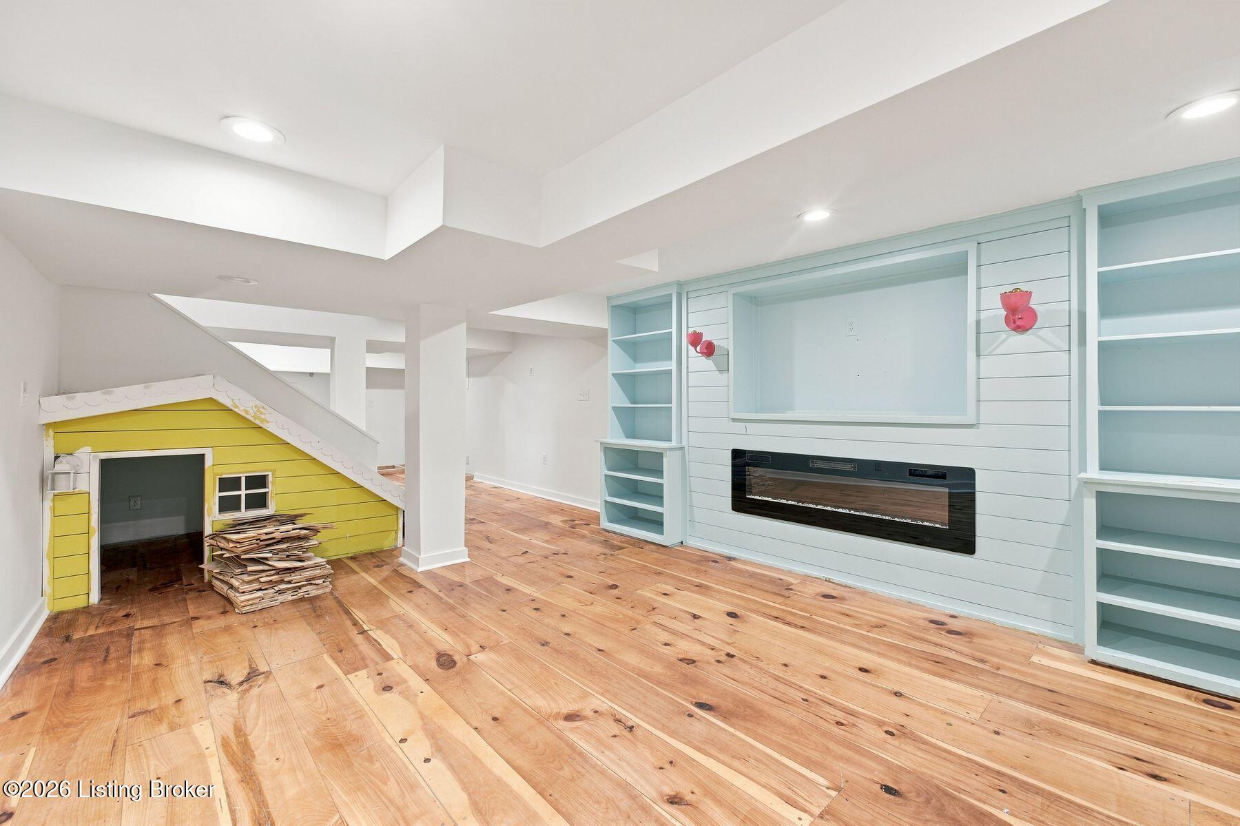 3946 Napanee Rd