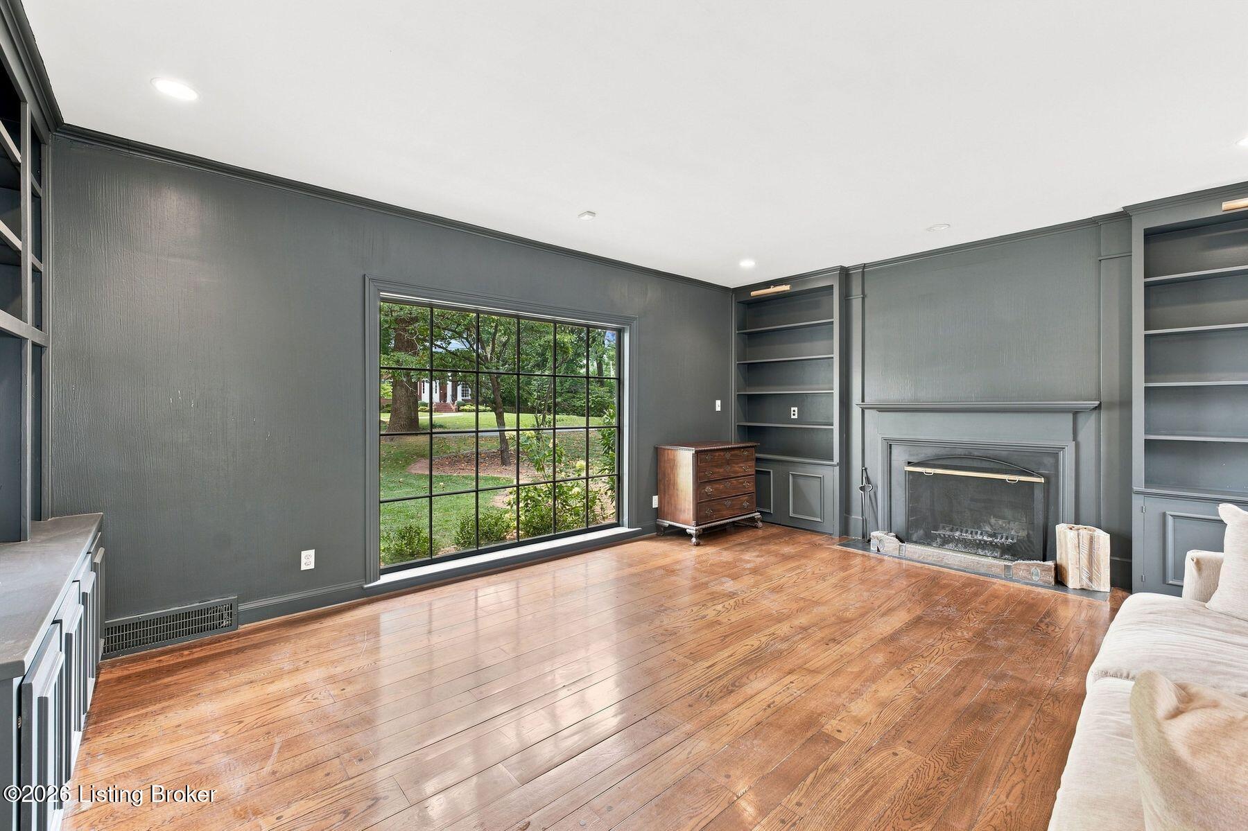 3946 Napanee Rd