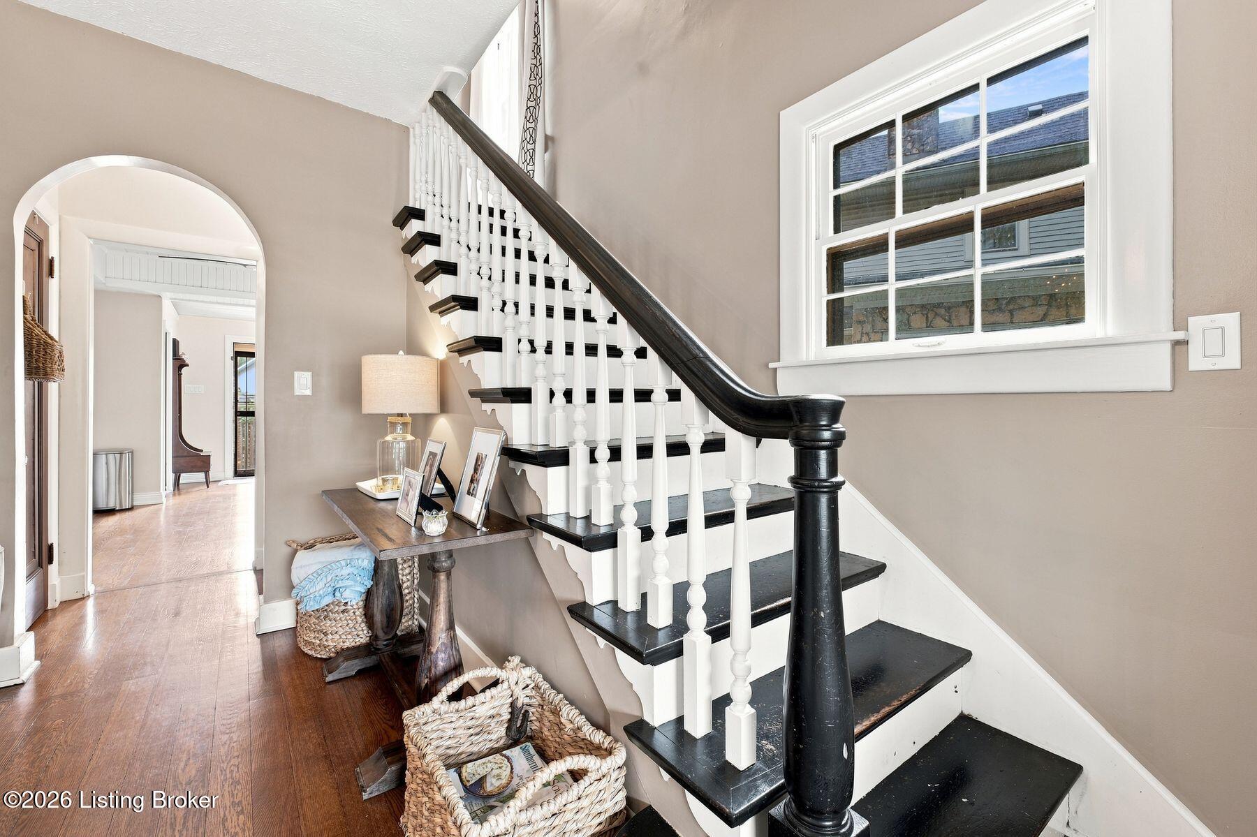 2609 Whittier Ave