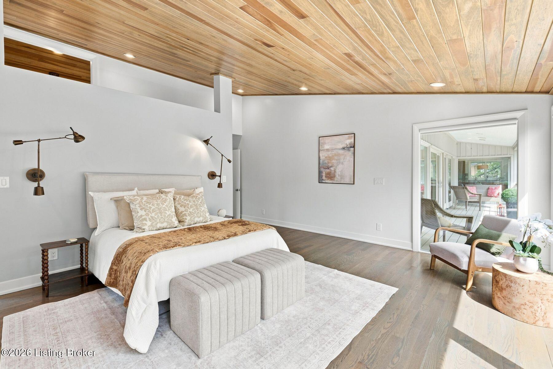 1128 Rostrevor Cir