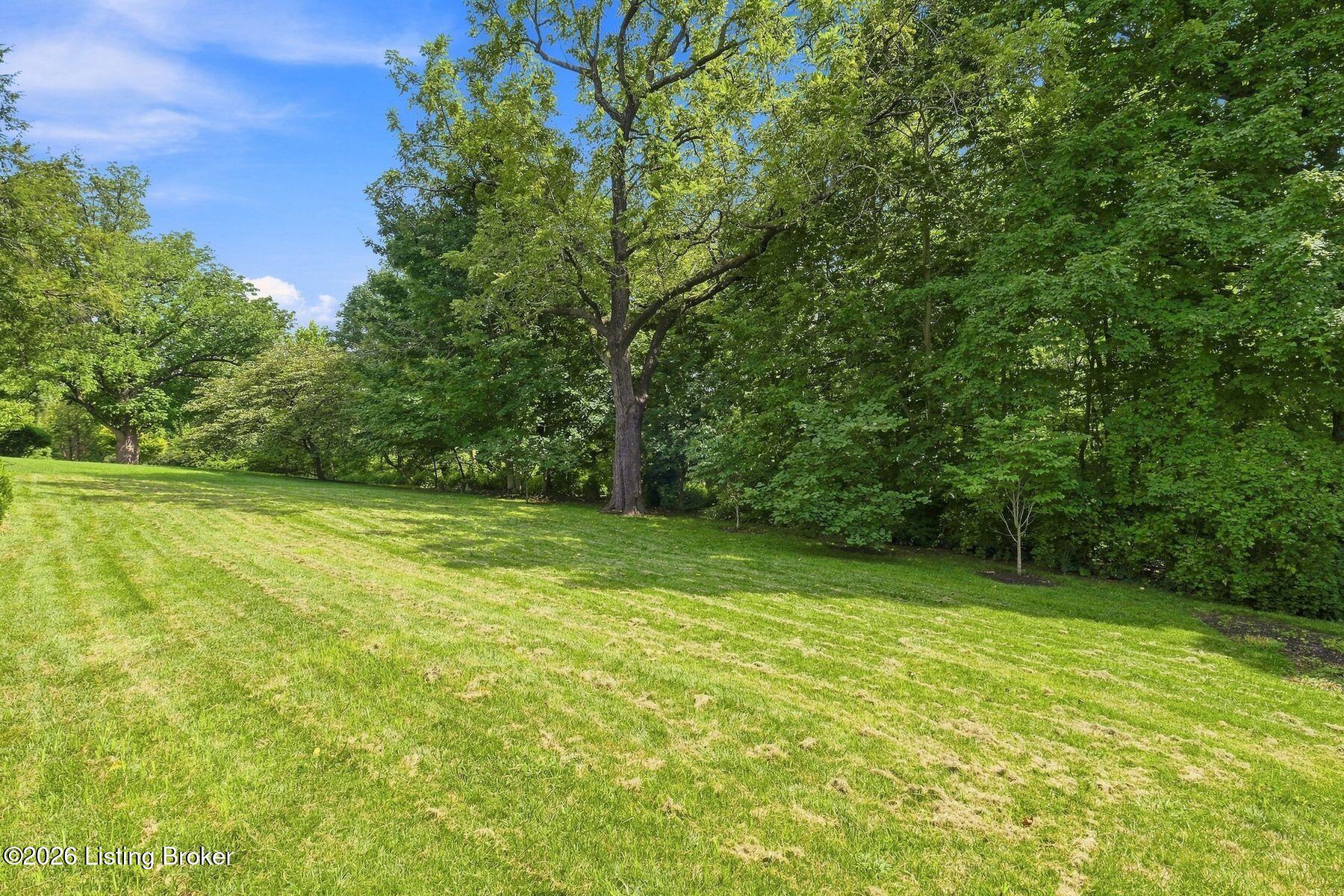1128 Rostrevor Cir